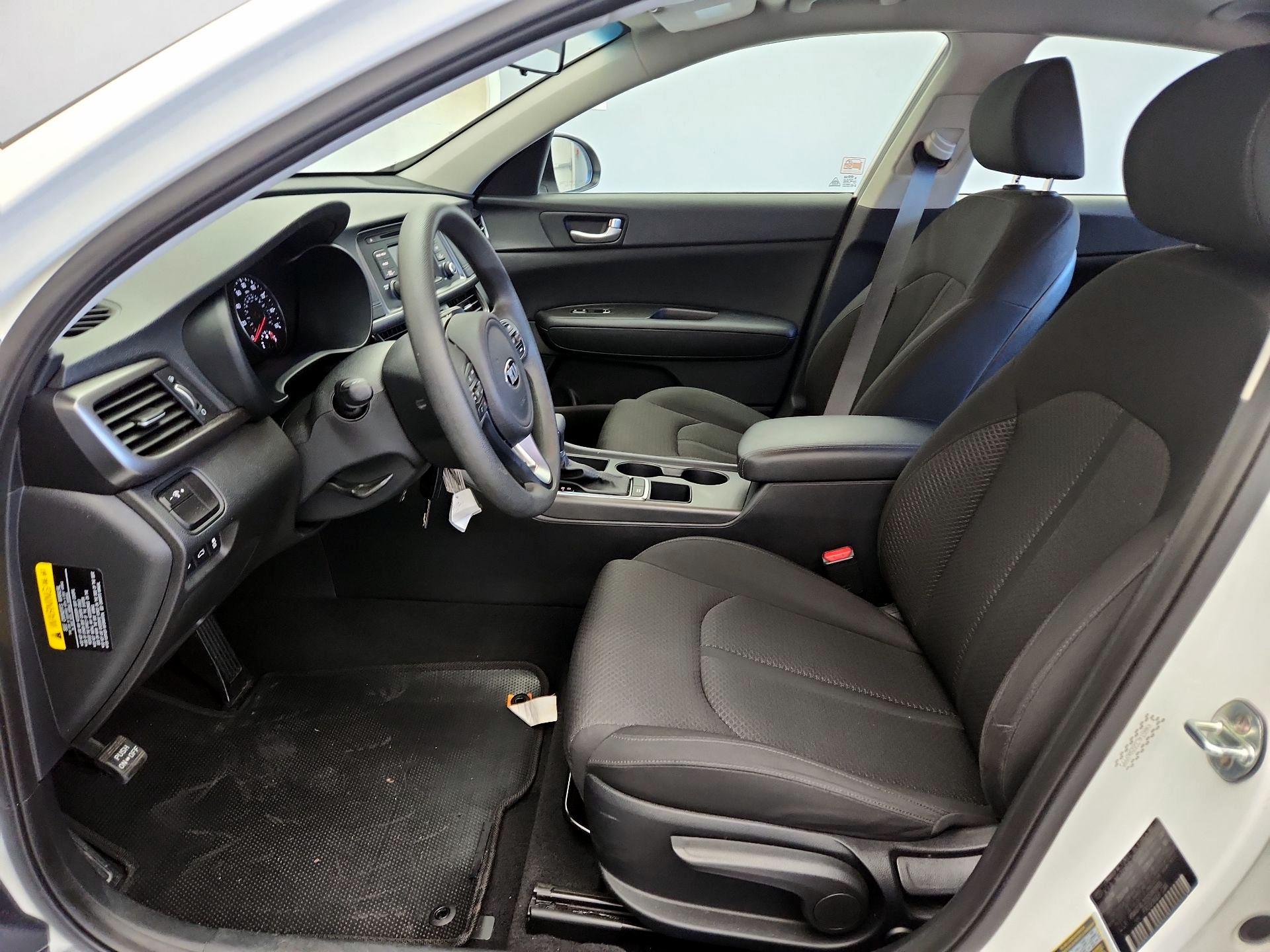 Thumbnail: 2016 Kia Optima - 11