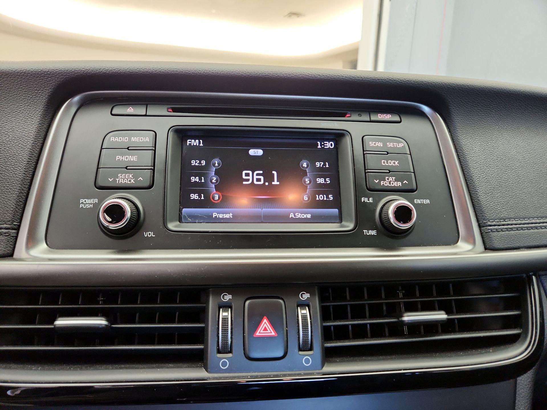 Thumbnail: 2016 Kia Optima - 15