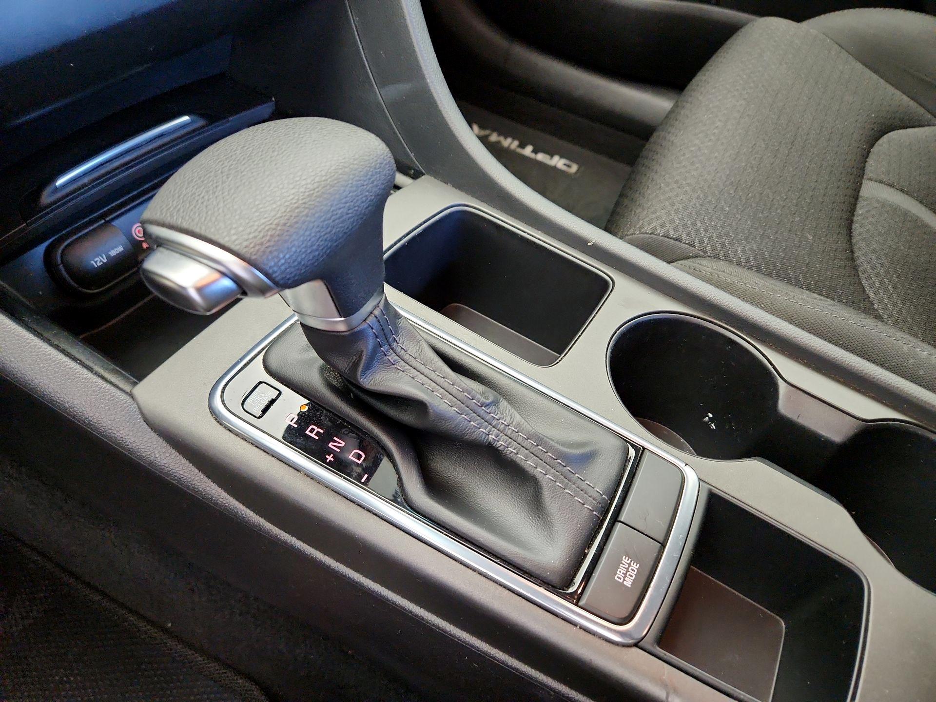 Thumbnail: 2016 Kia Optima - 17