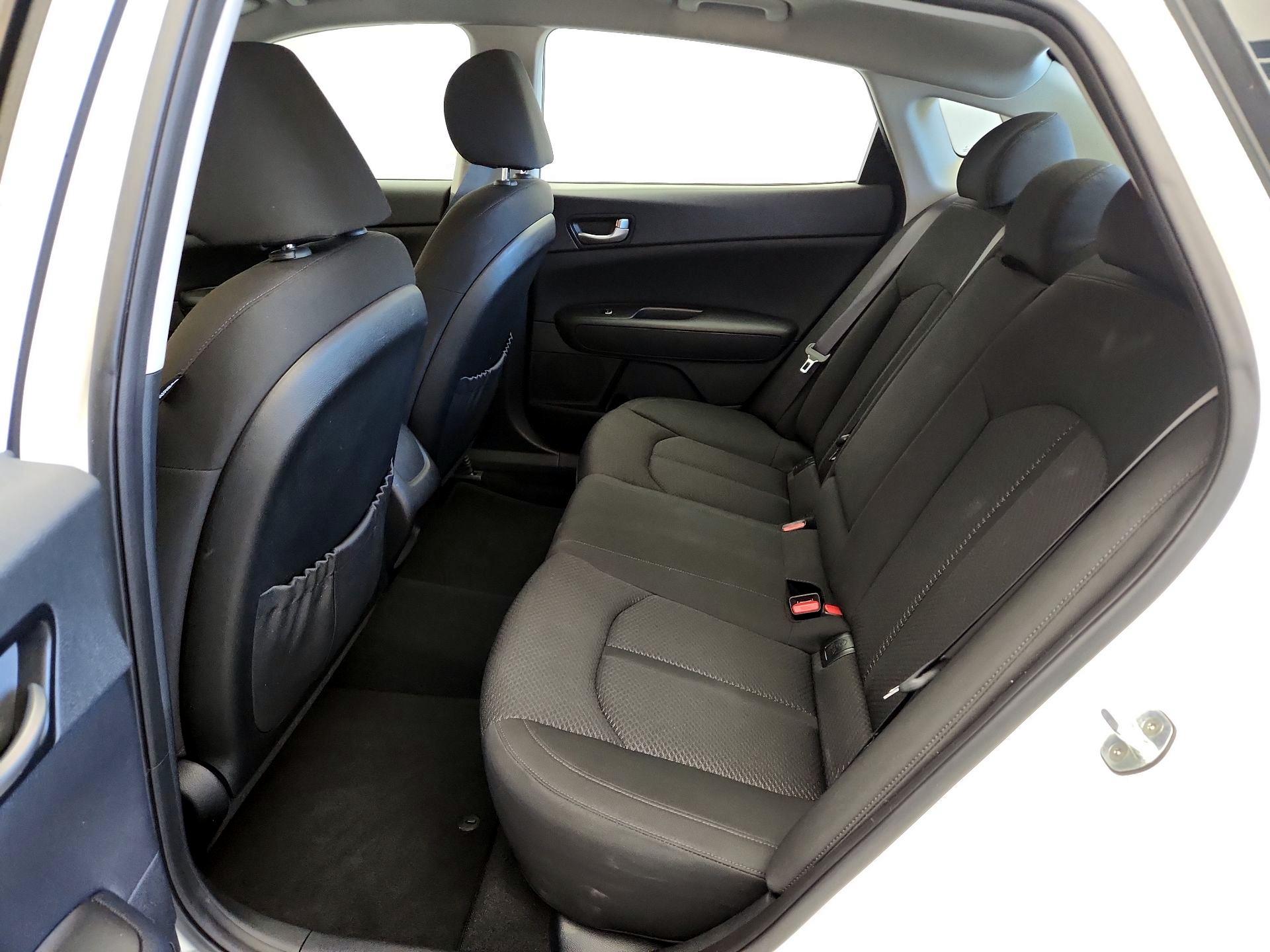 Thumbnail: 2016 Kia Optima - 19