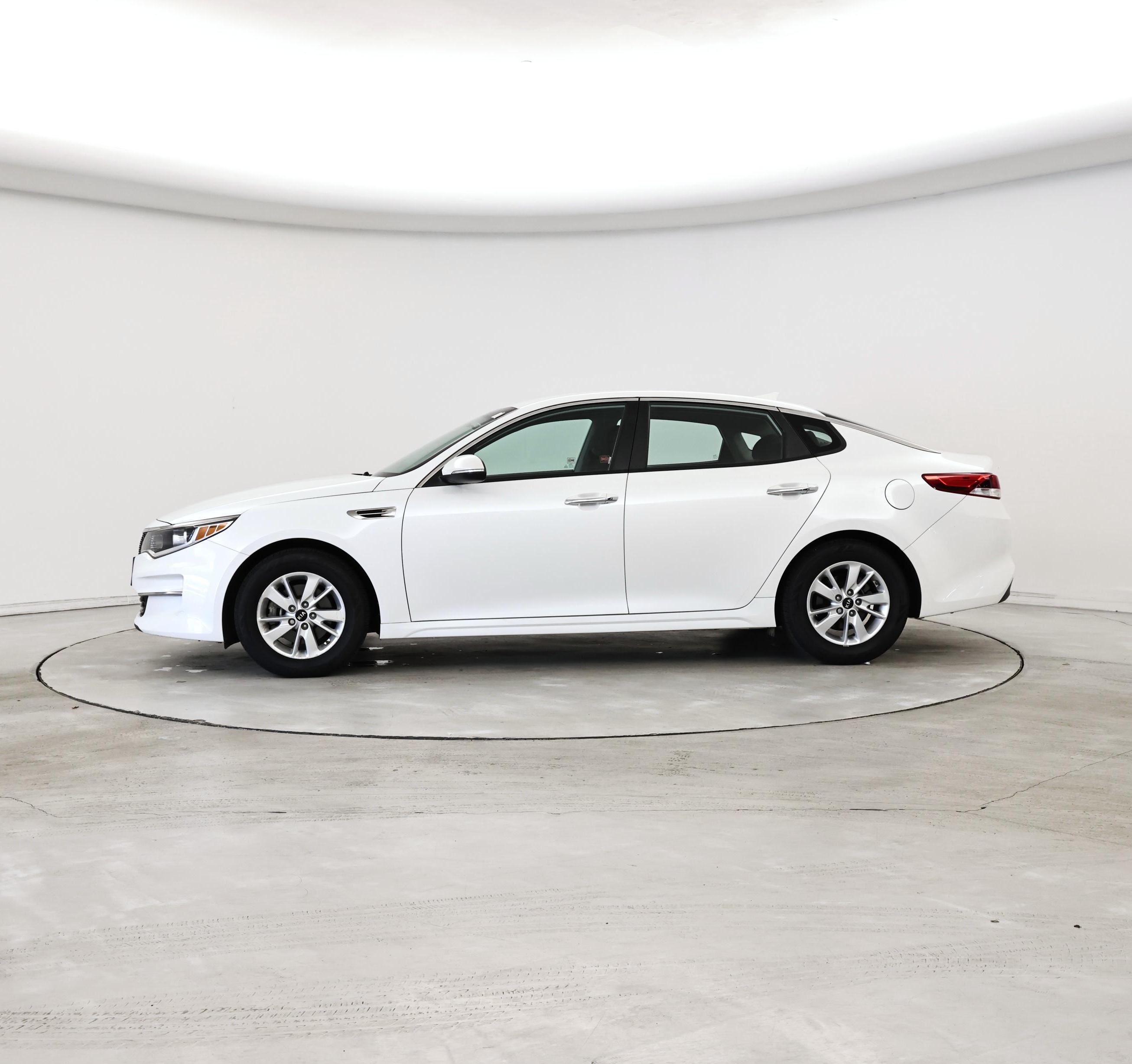 Thumbnail: 2016 Kia Optima - 3