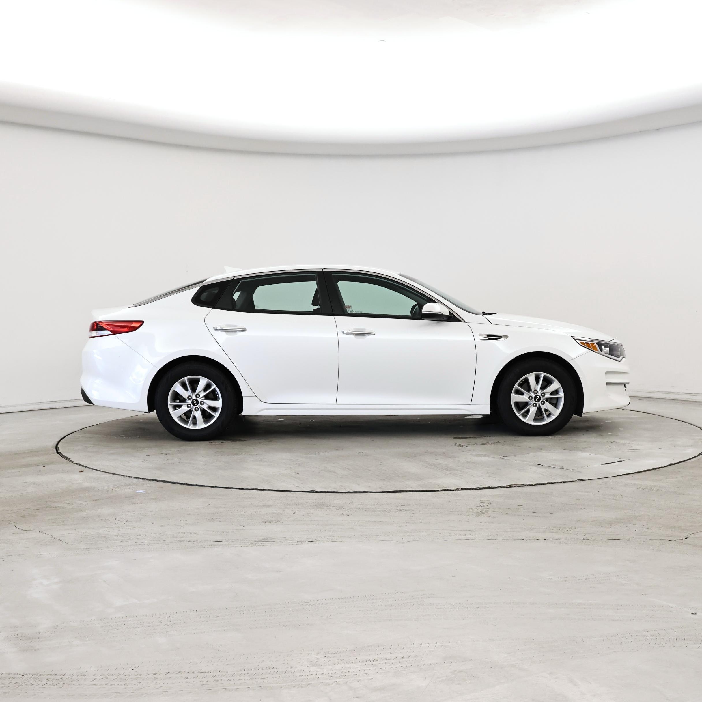 Thumbnail: 2016 Kia Optima - 7