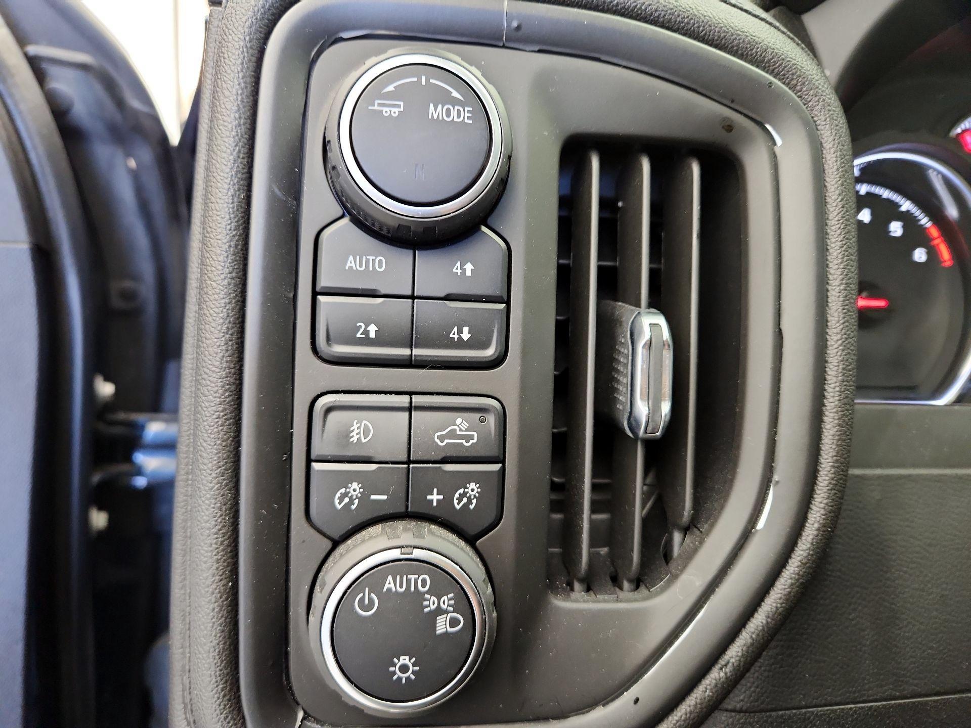 Thumbnail: 2021 Chevrolet Silverado 1500 - 13