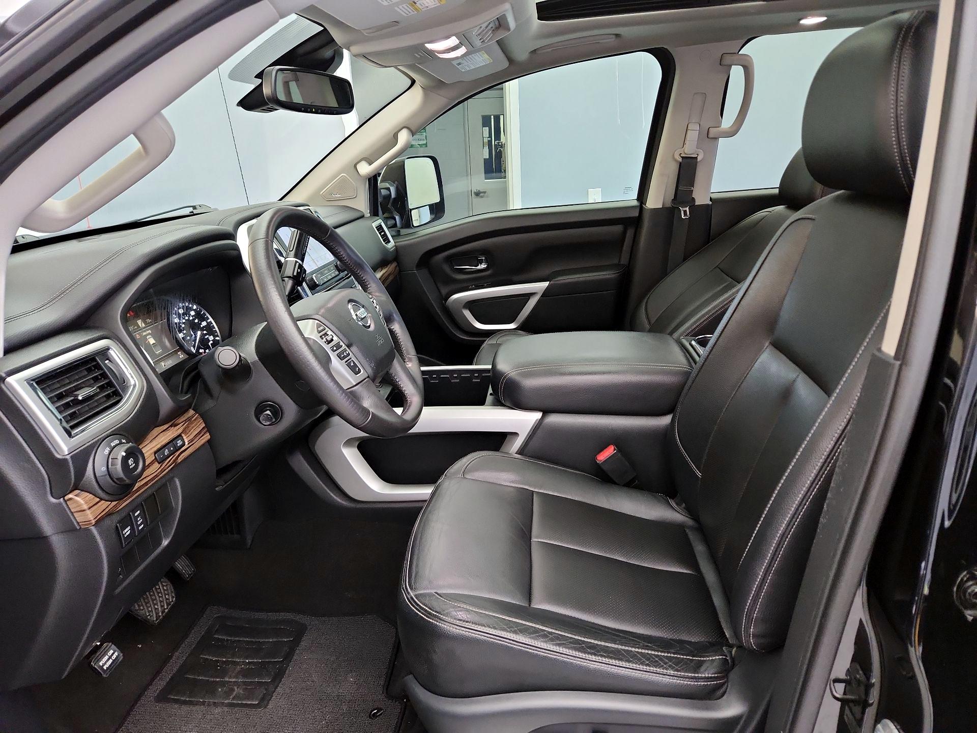 Thumbnail: 2020 Nissan Titan - 11