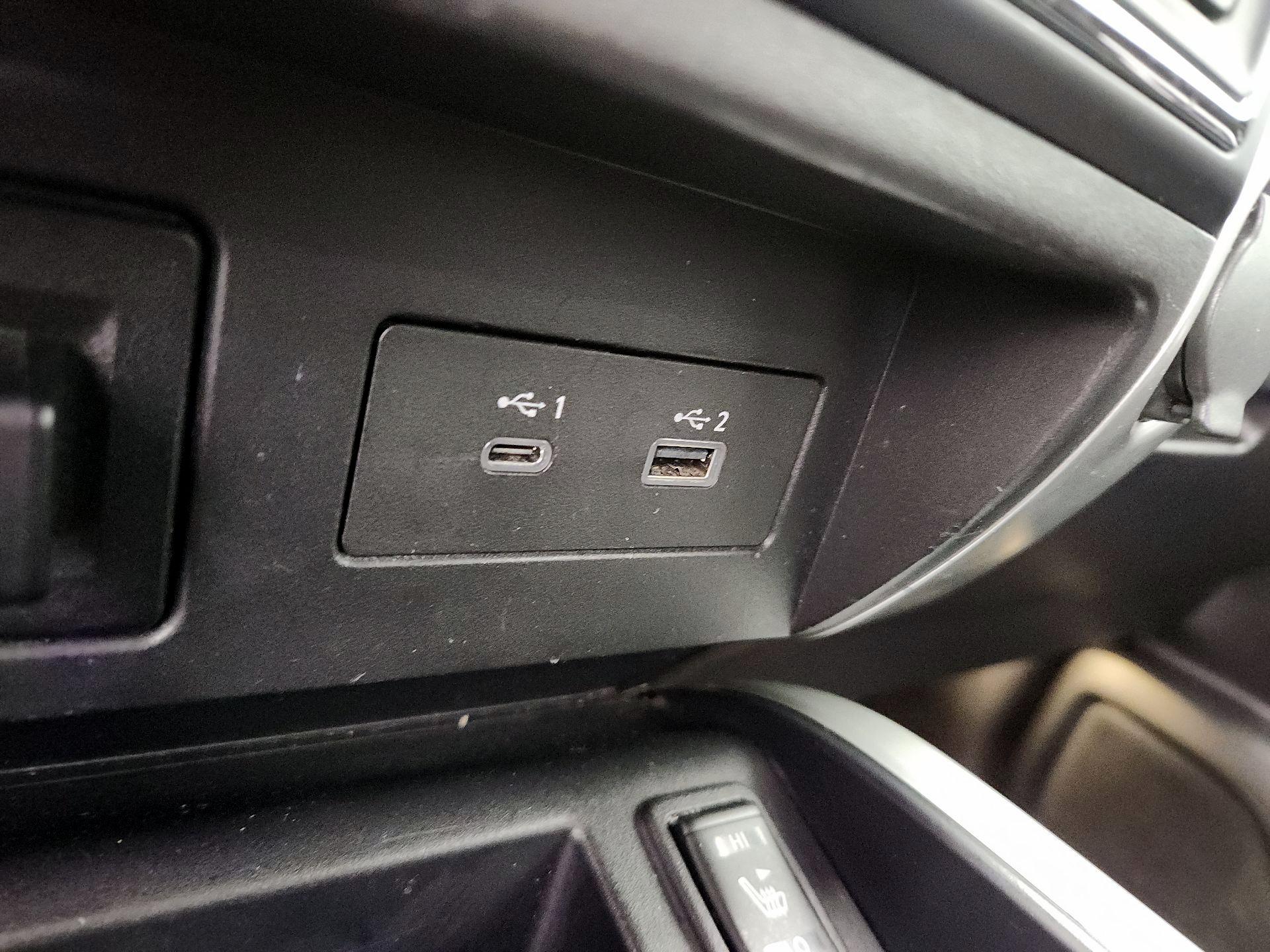 Thumbnail: 2020 Nissan Titan - 19