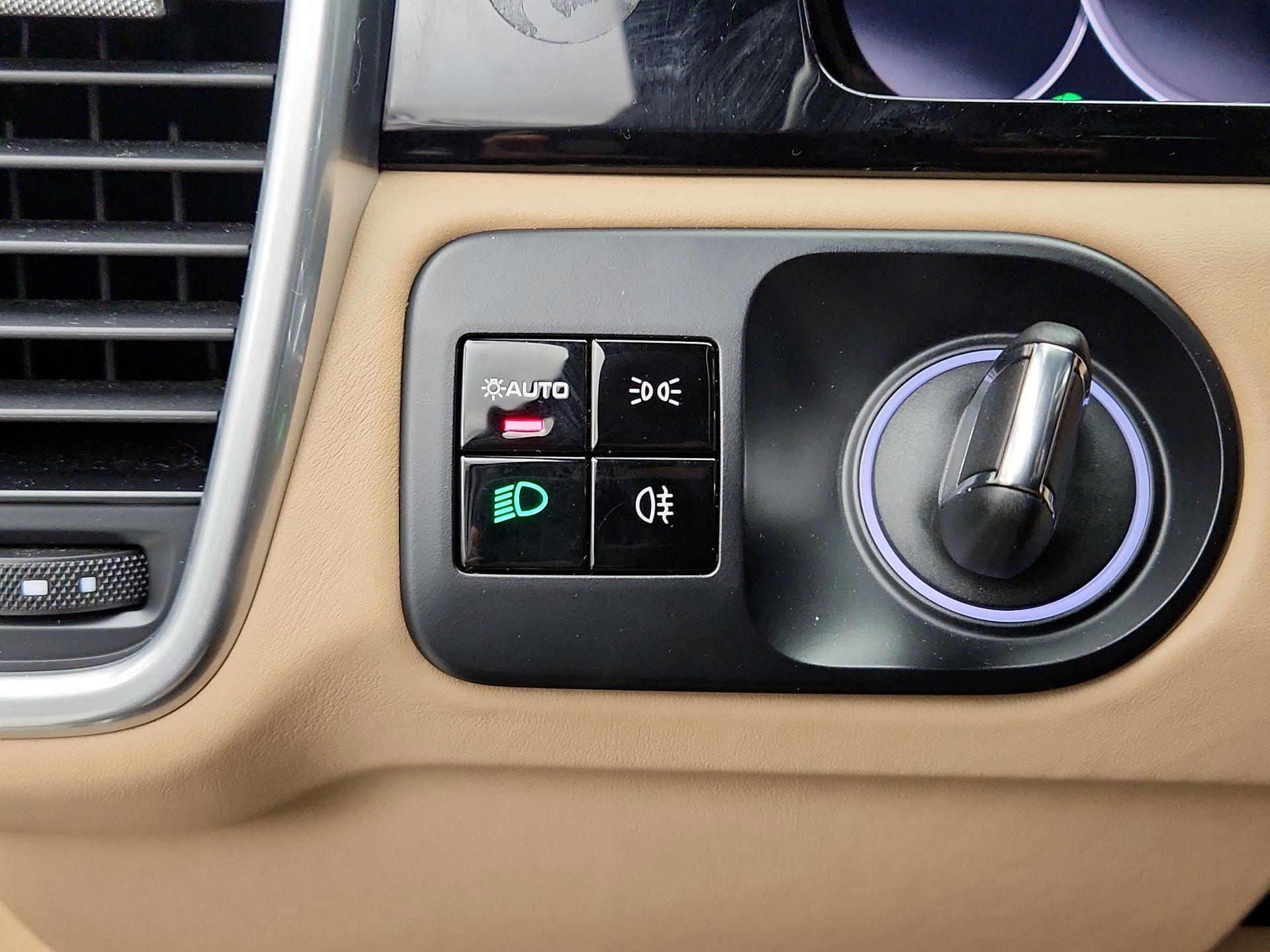 Thumbnail: 2019 Porsche Cayenne - 13