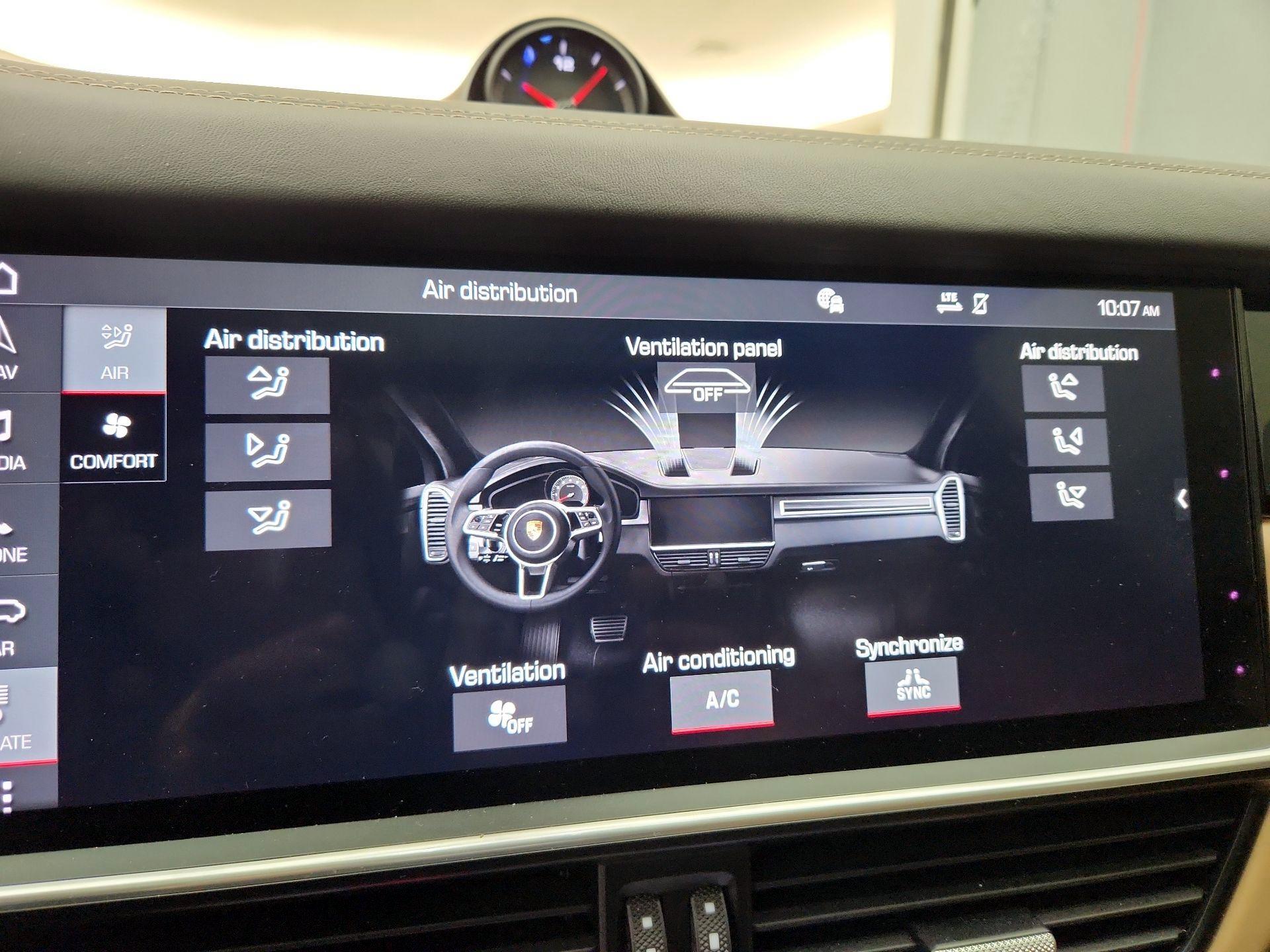 Thumbnail: 2019 Porsche Cayenne - 17