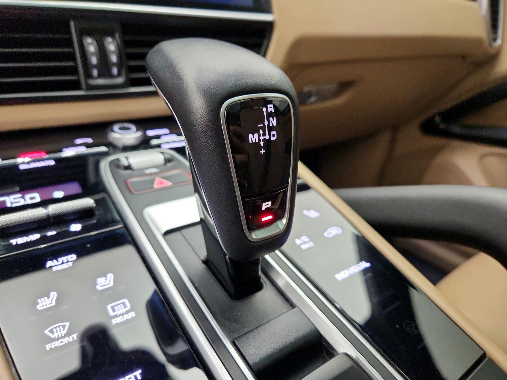 Thumbnail: 2019 Porsche Cayenne - 18