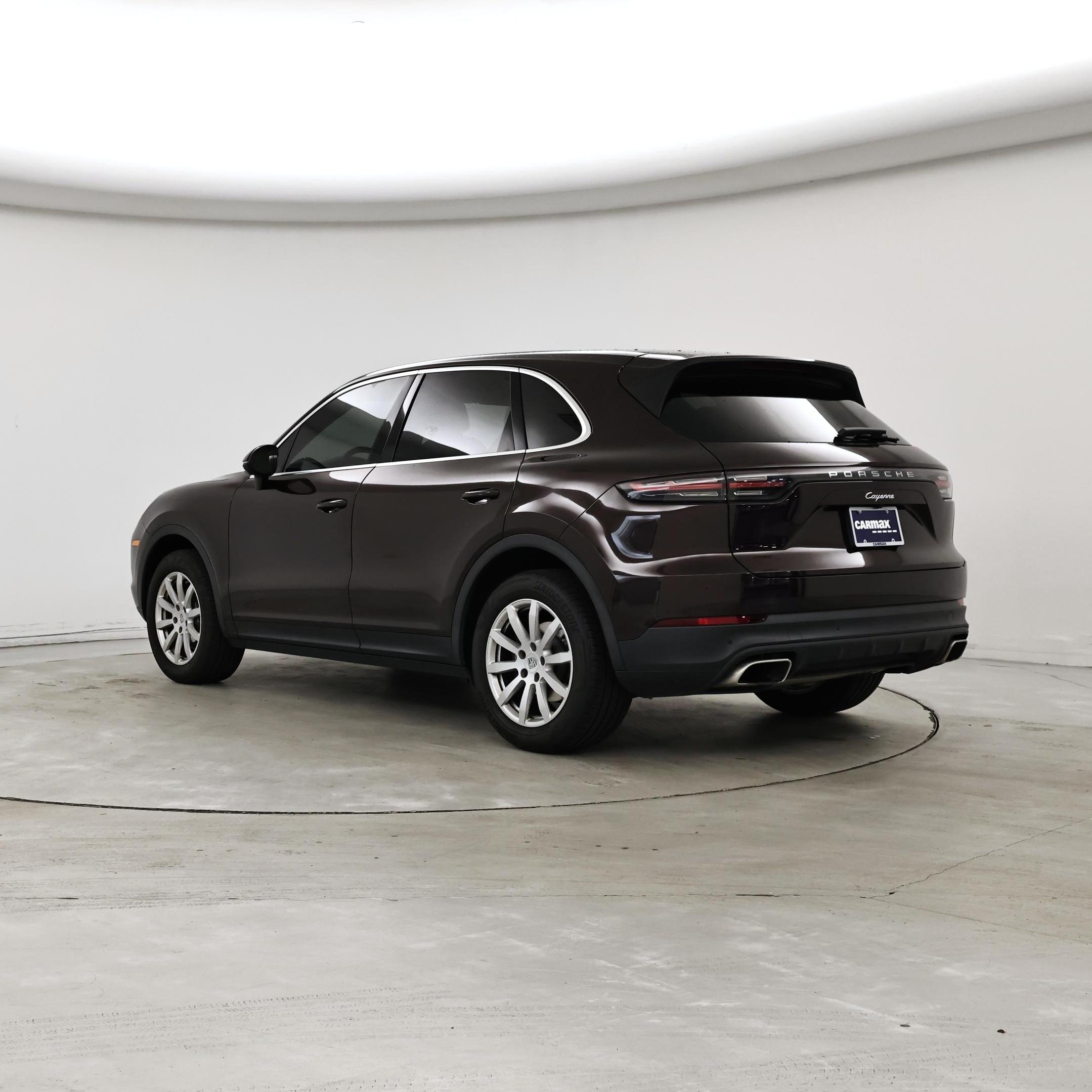 Thumbnail: 2019 Porsche Cayenne - 2