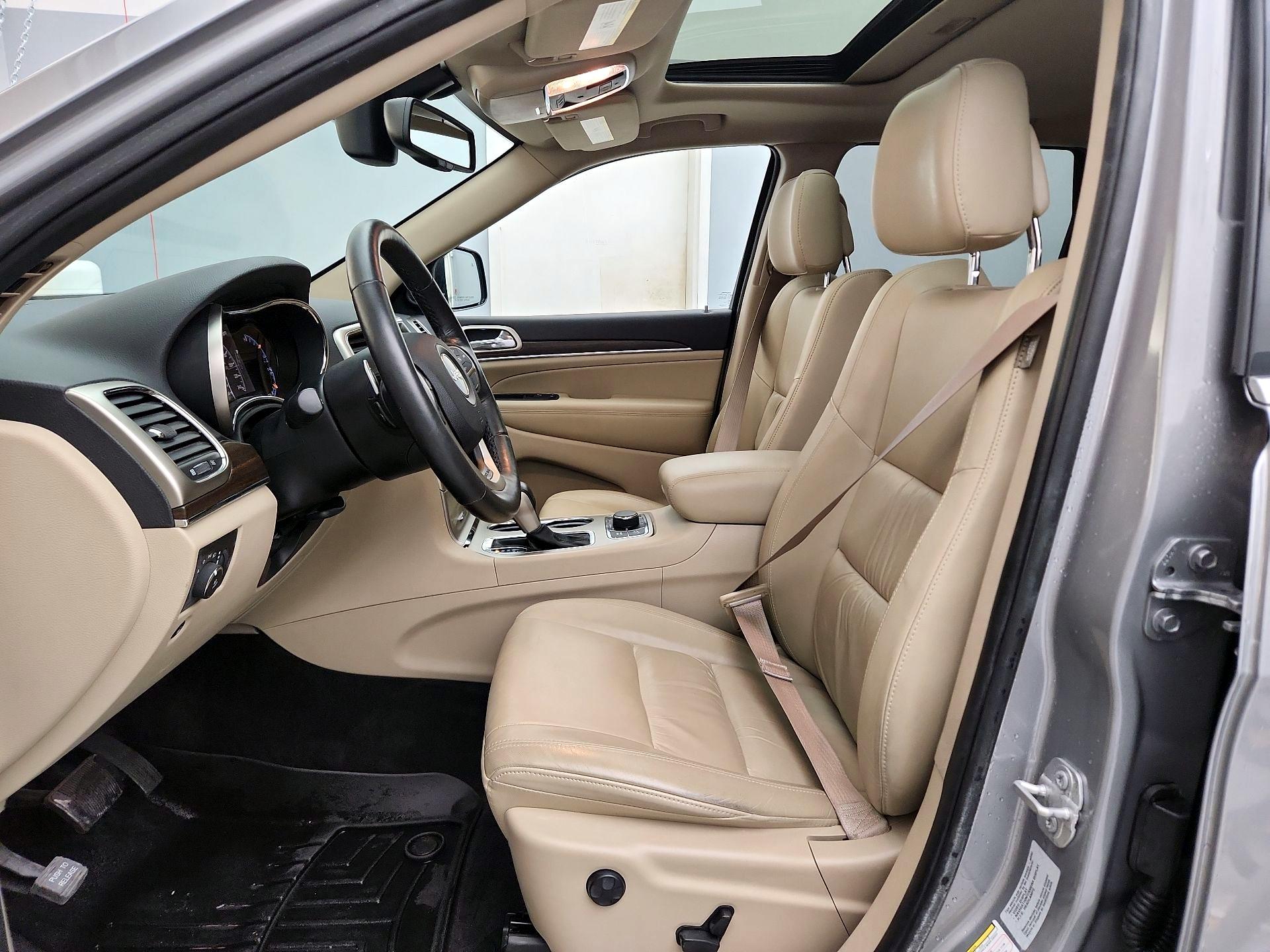 Thumbnail: 2016 Jeep Grand Cherokee - 11