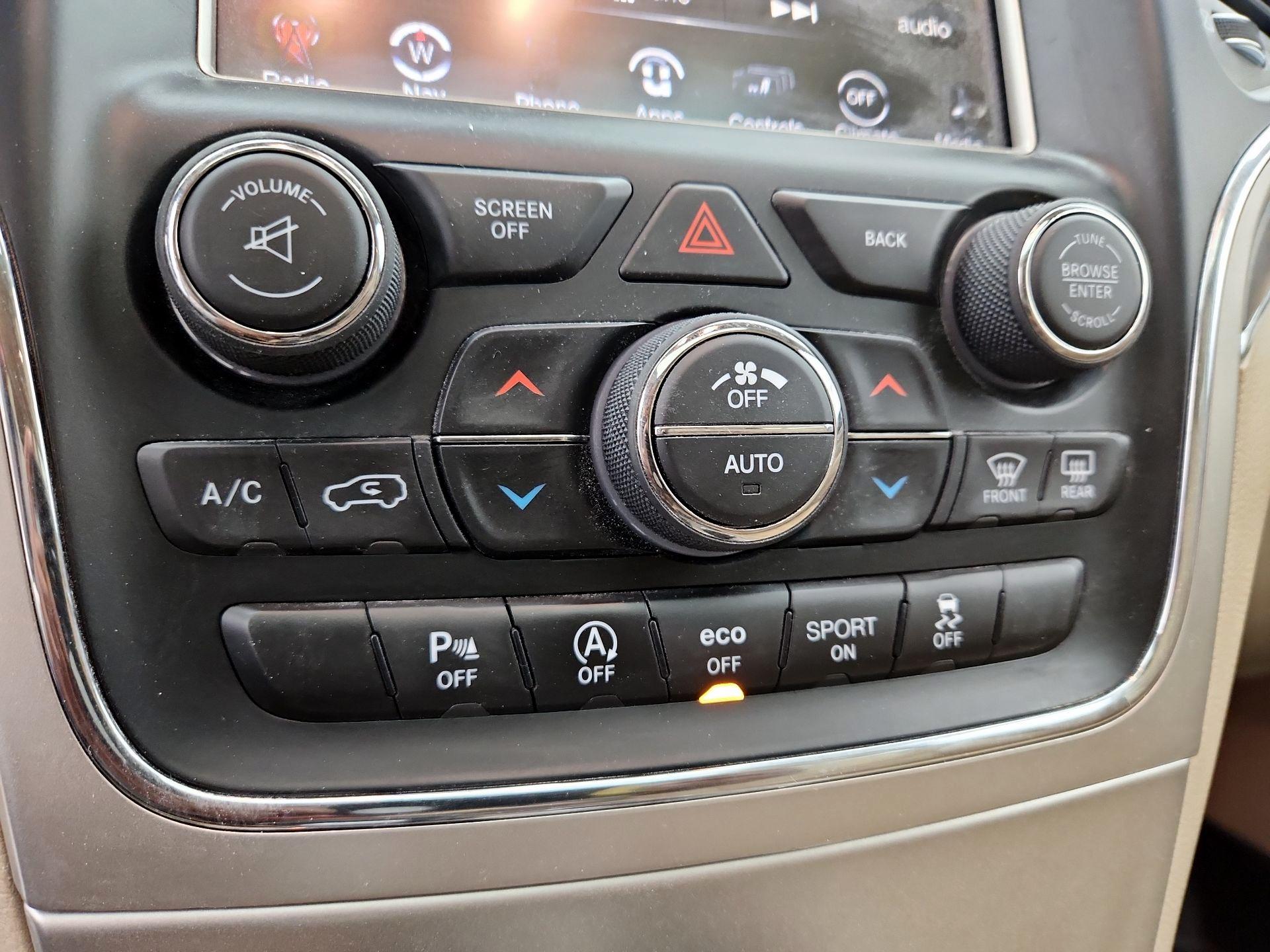 Thumbnail: 2016 Jeep Grand Cherokee - 17