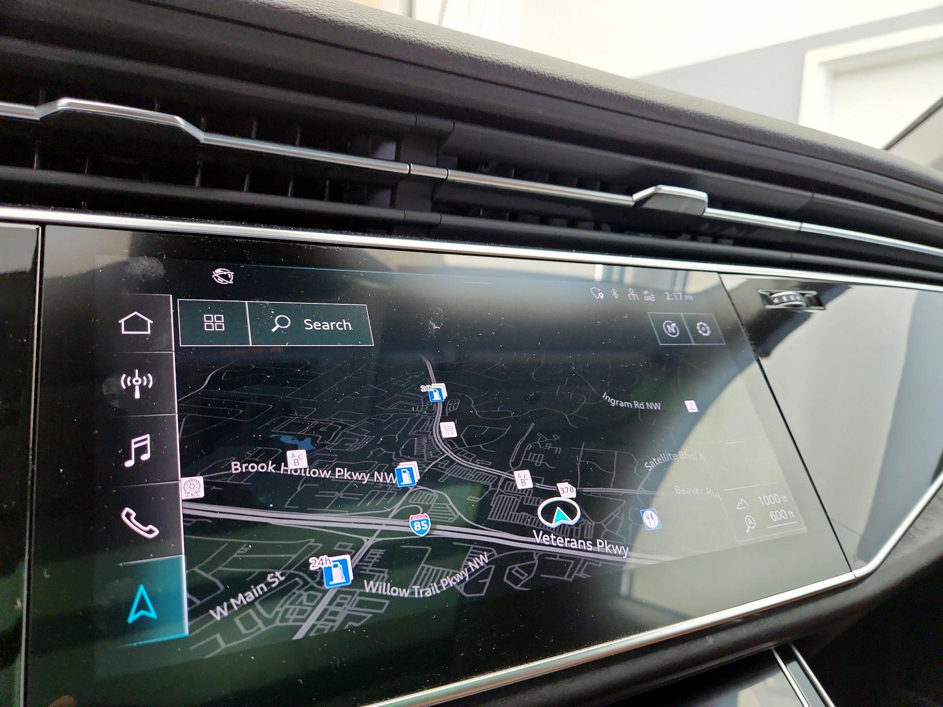 Thumbnail: 2022 Audi Q8 - 14