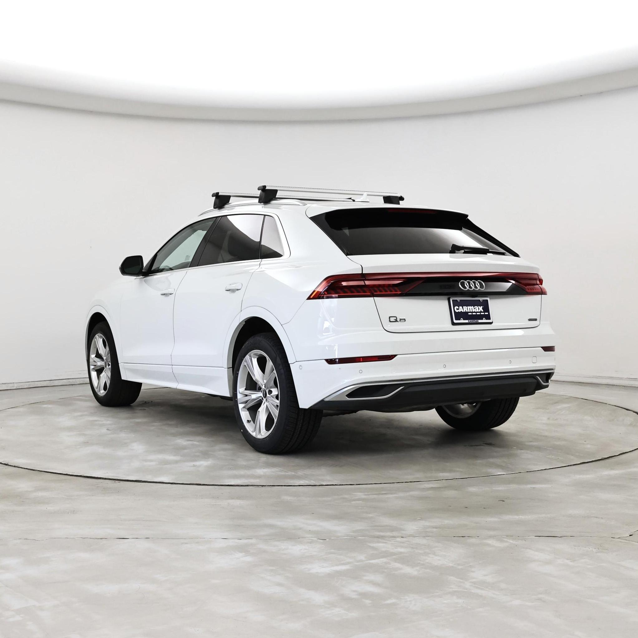 Thumbnail: 2022 Audi Q8 - 2