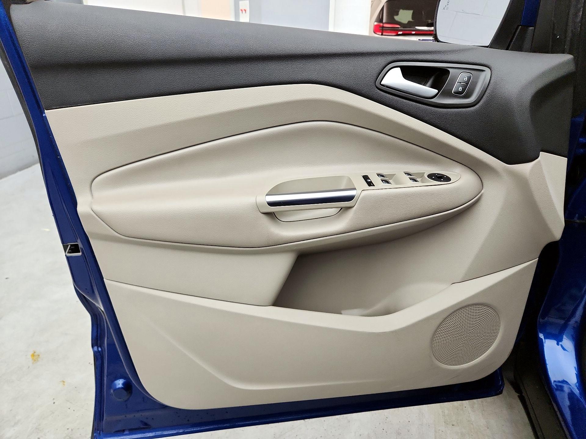 Thumbnail: 2019 Ford Escape - 12