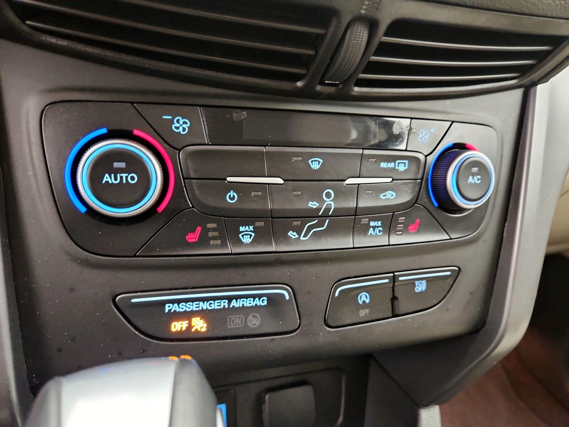 Thumbnail: 2019 Ford Escape - 16