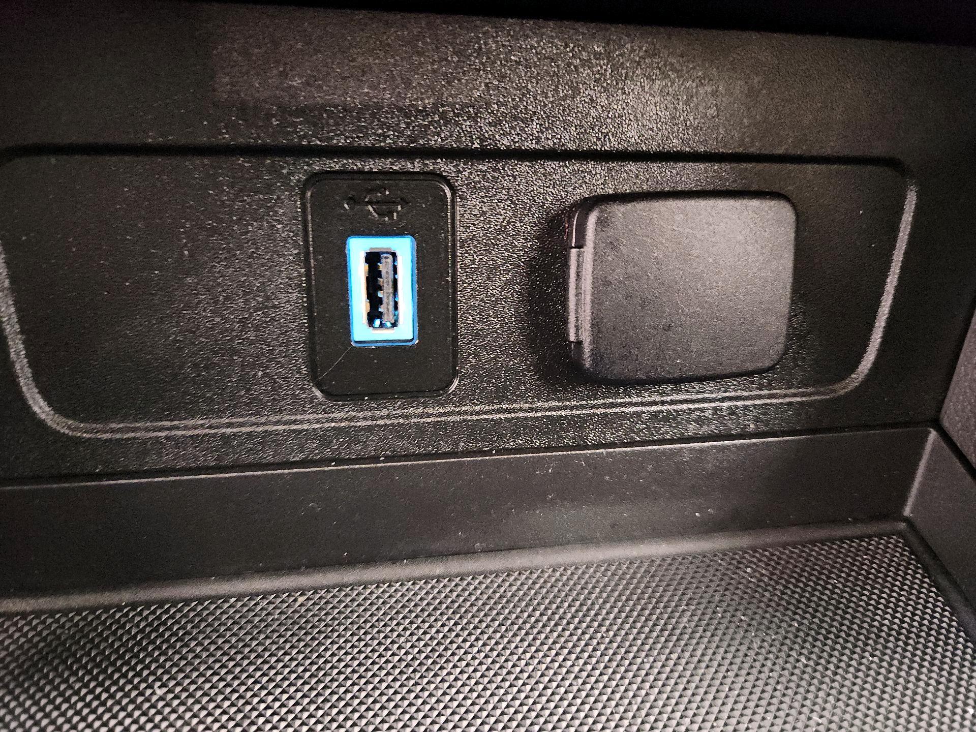 Thumbnail: 2019 Ford Escape - 18