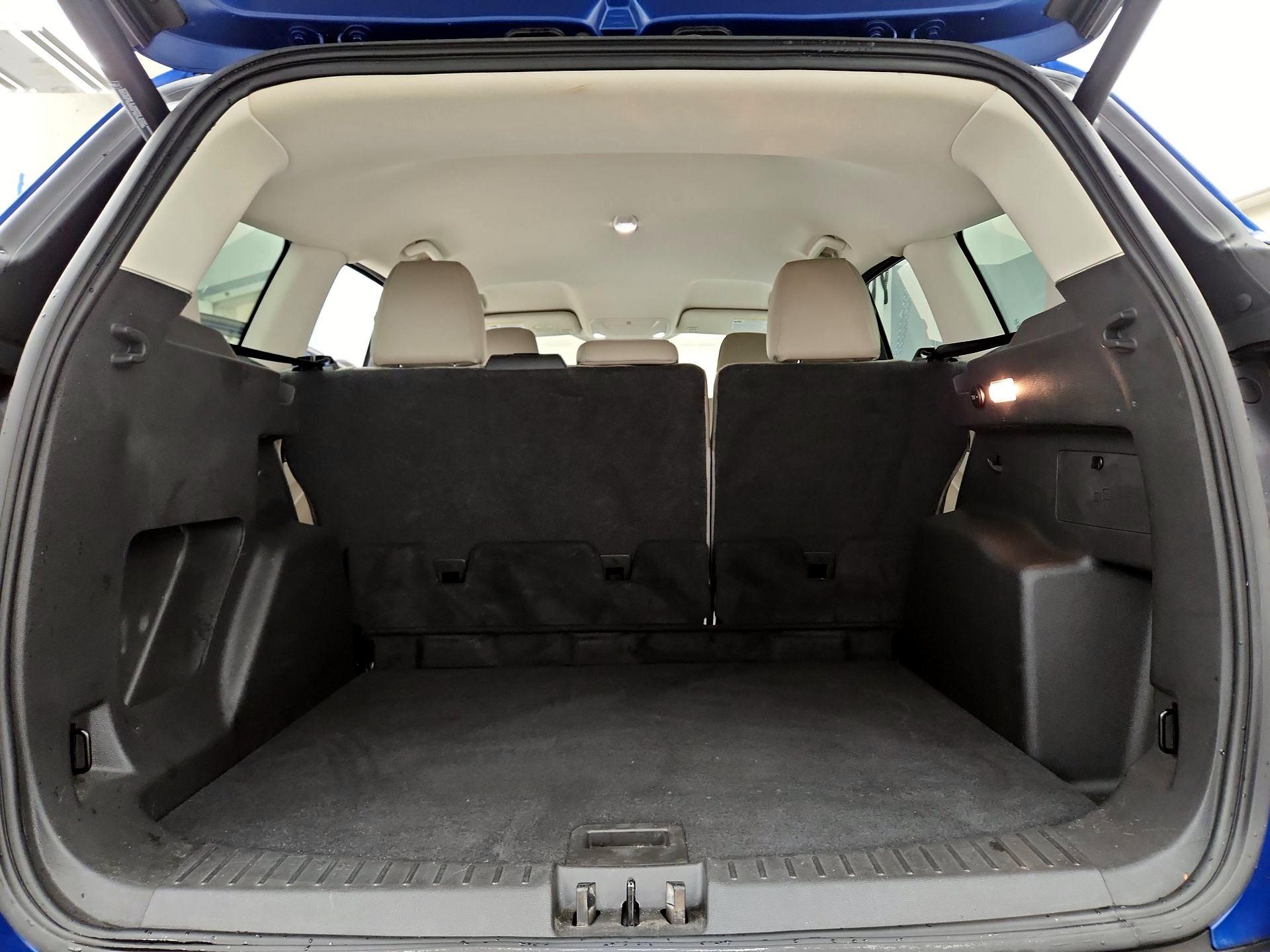 Thumbnail: 2019 Ford Escape - 20