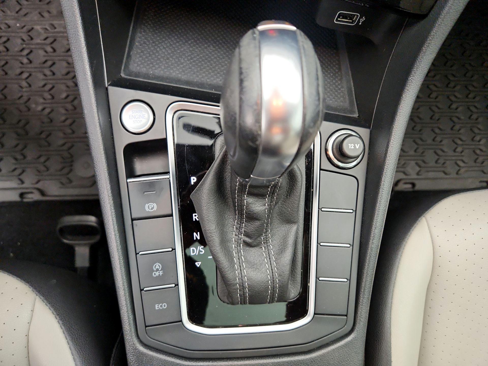 Thumbnail: 2019 Volkswagen Jetta - 17