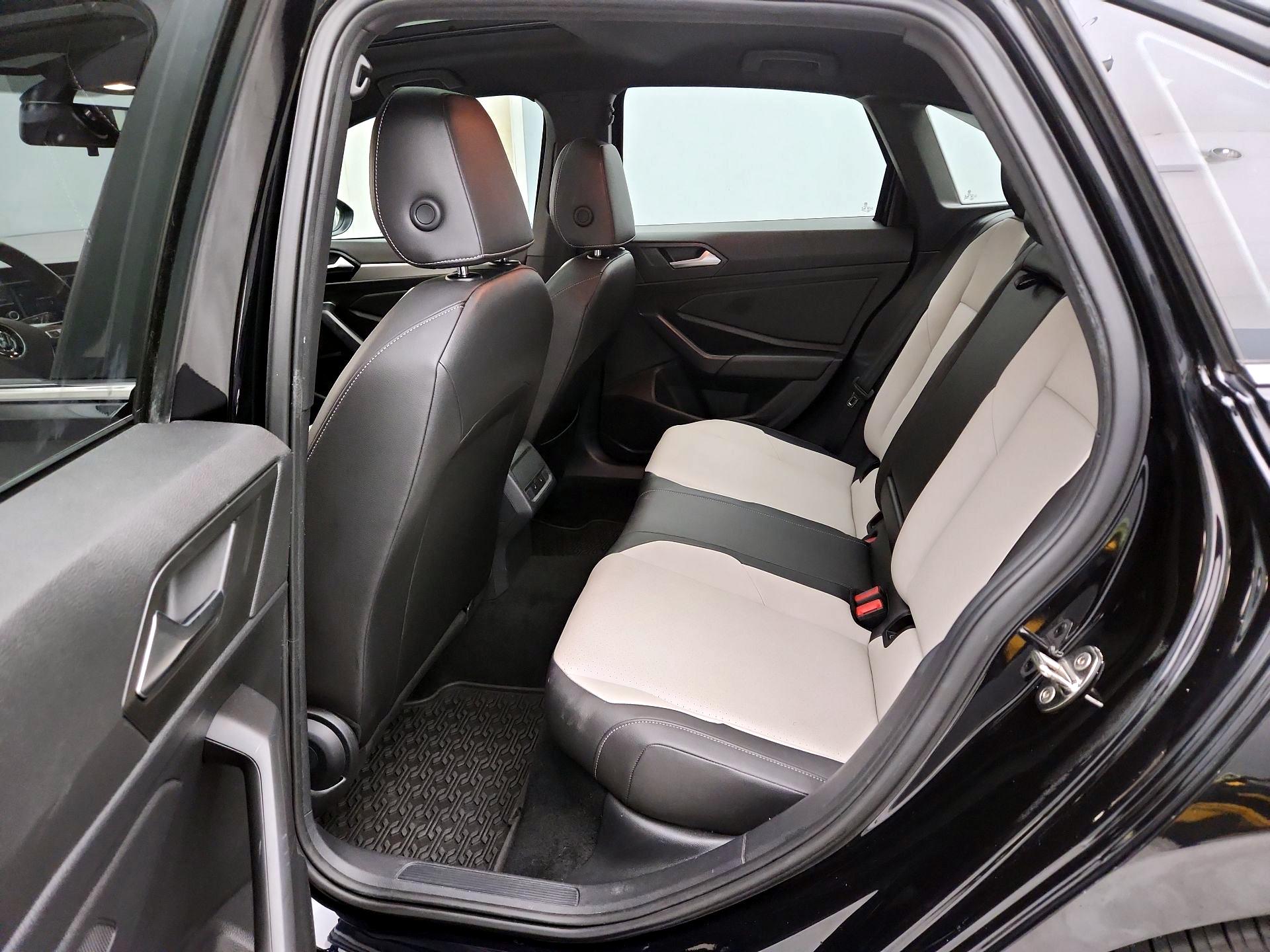 Thumbnail: 2019 Volkswagen Jetta - 20