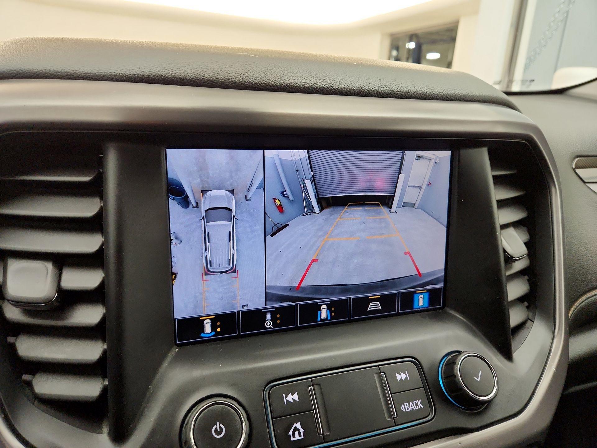 Thumbnail: 2022 GMC Acadia - 15