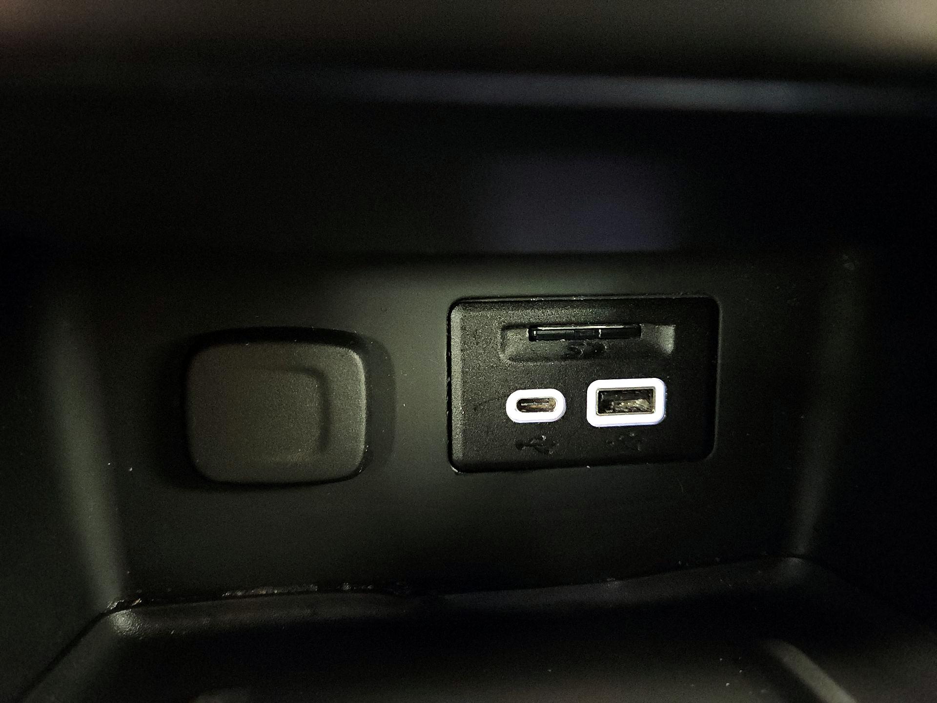 Thumbnail: 2022 GMC Acadia - 19