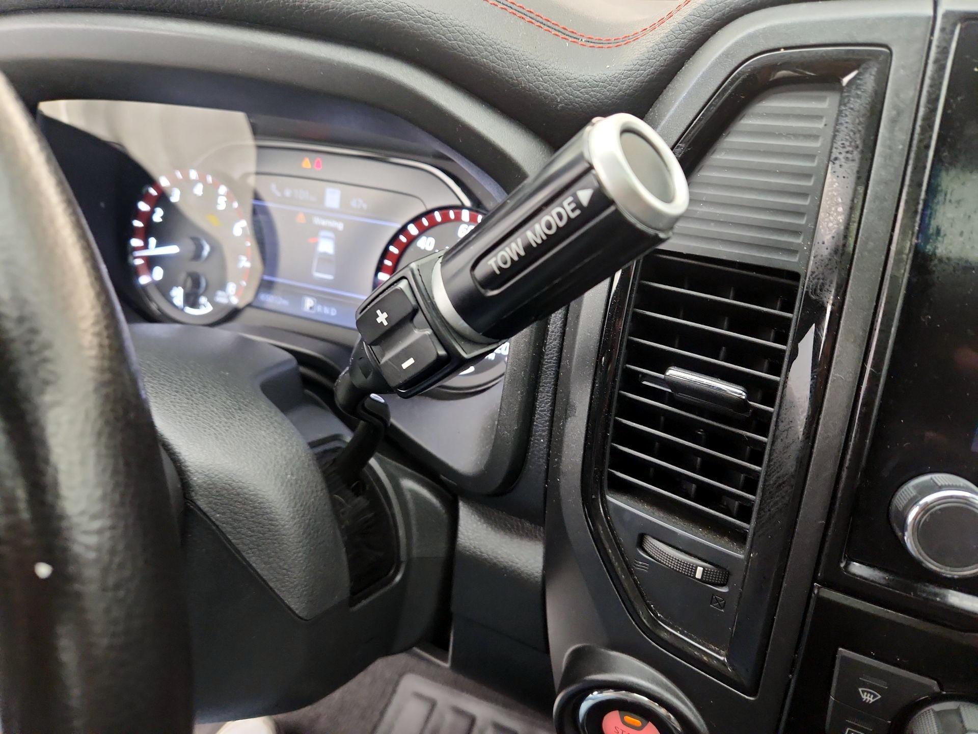 Thumbnail: 2021 Nissan Titan - 17