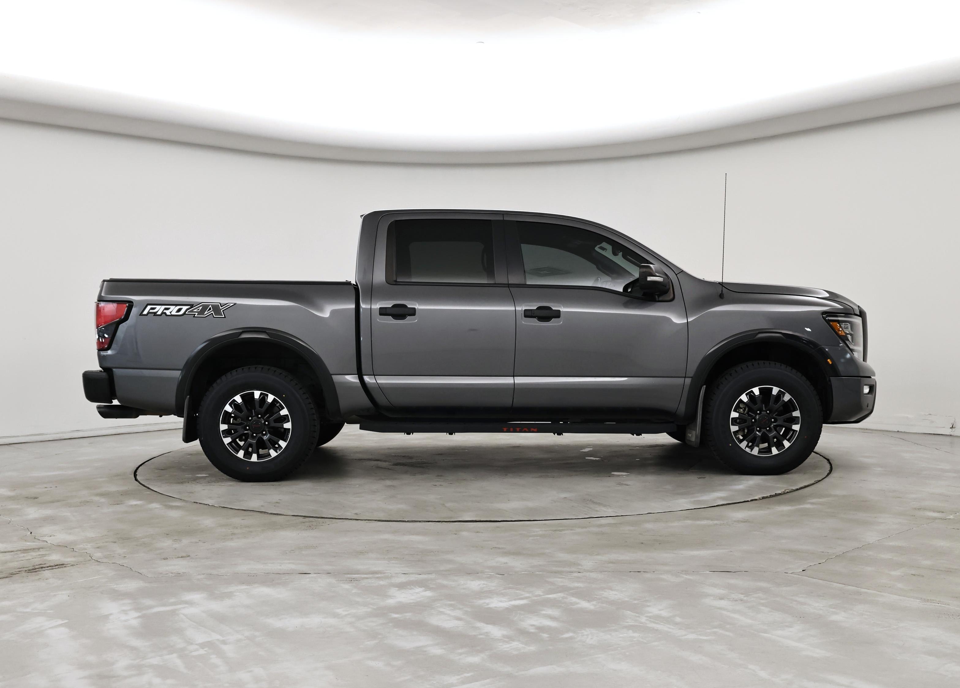 Thumbnail: 2021 Nissan Titan - 7