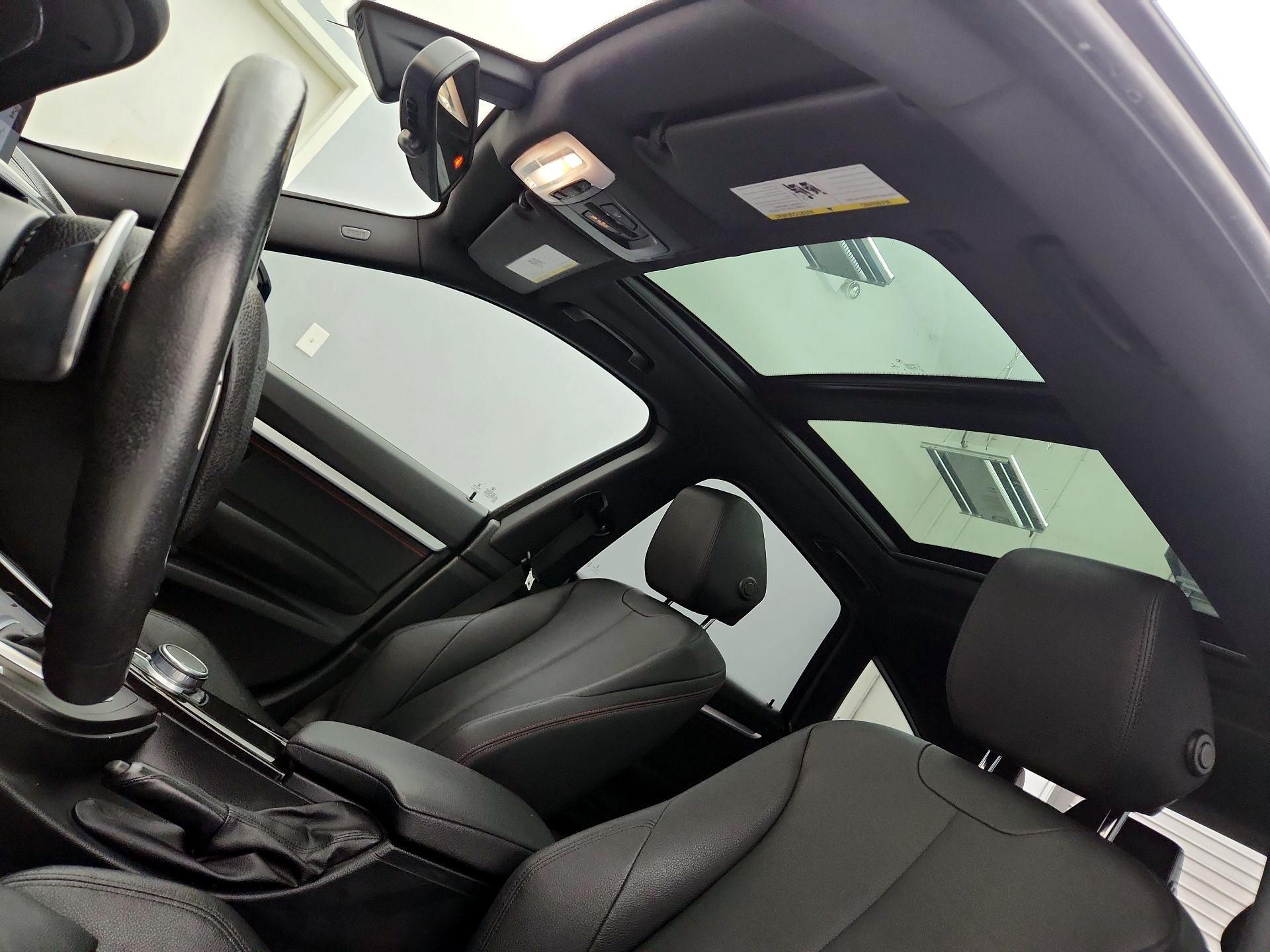 Thumbnail: 2018 BMW 3 Series - 20