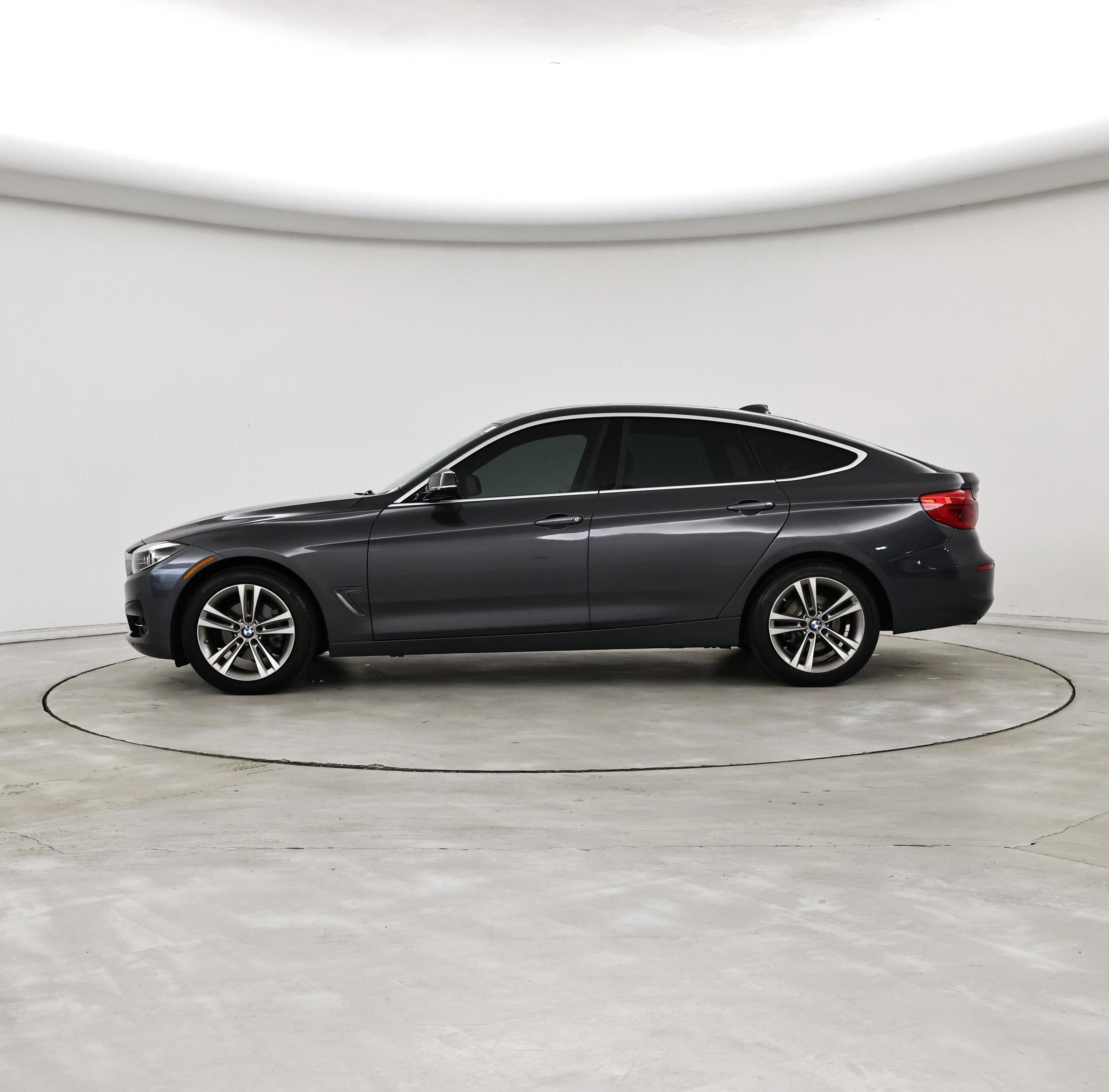 Thumbnail: 2018 BMW 3 Series - 3