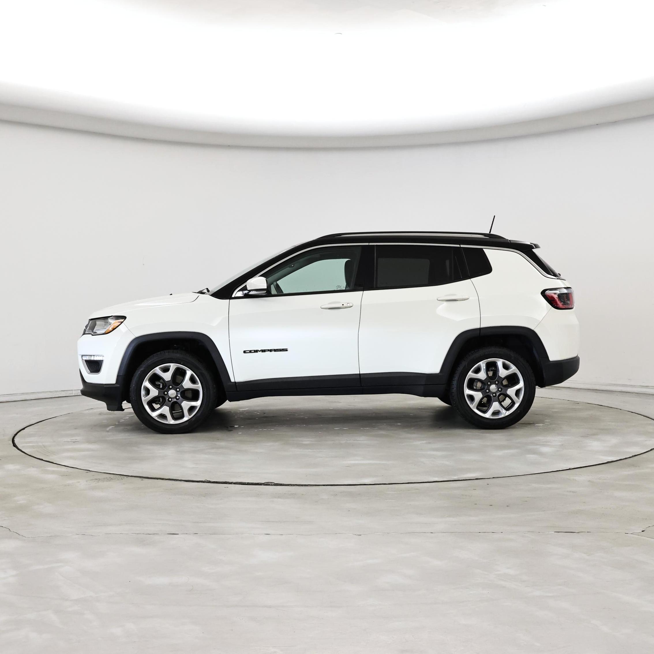 Thumbnail: 2018 Jeep Compass - 3