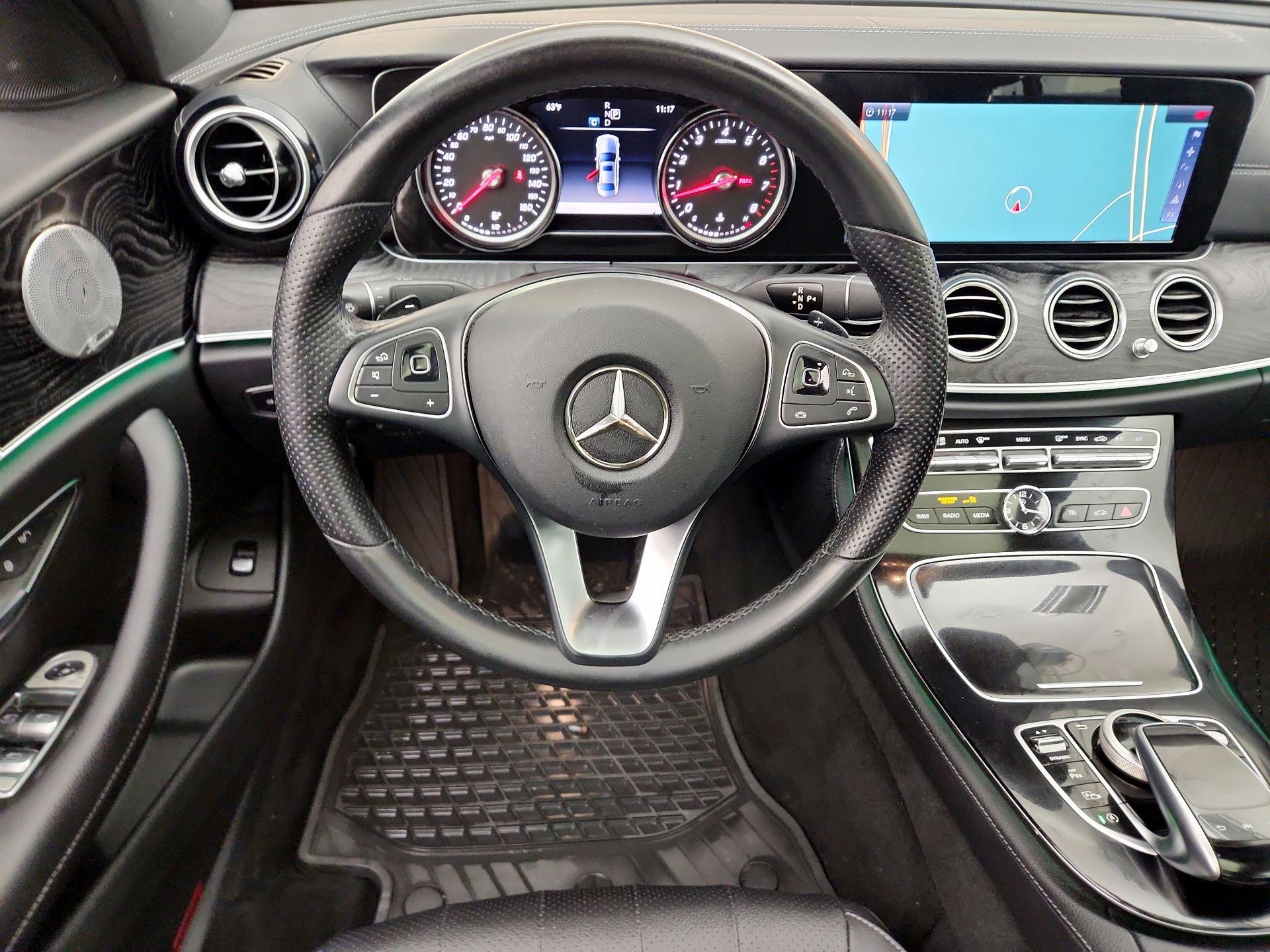 Thumbnail: 2017 Mercedes-Benz E-Class - 10