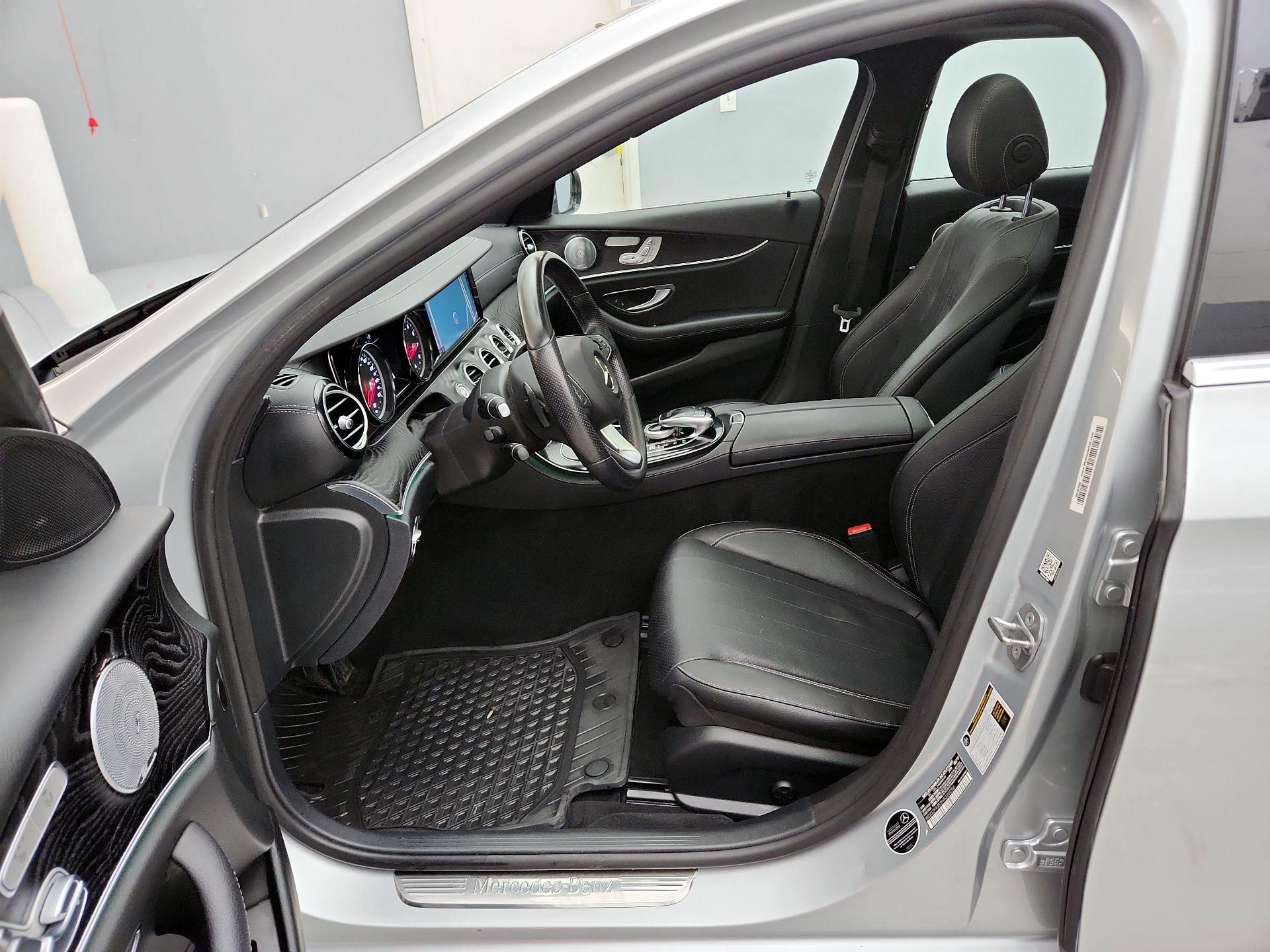 Thumbnail: 2017 Mercedes-Benz E-Class - 11