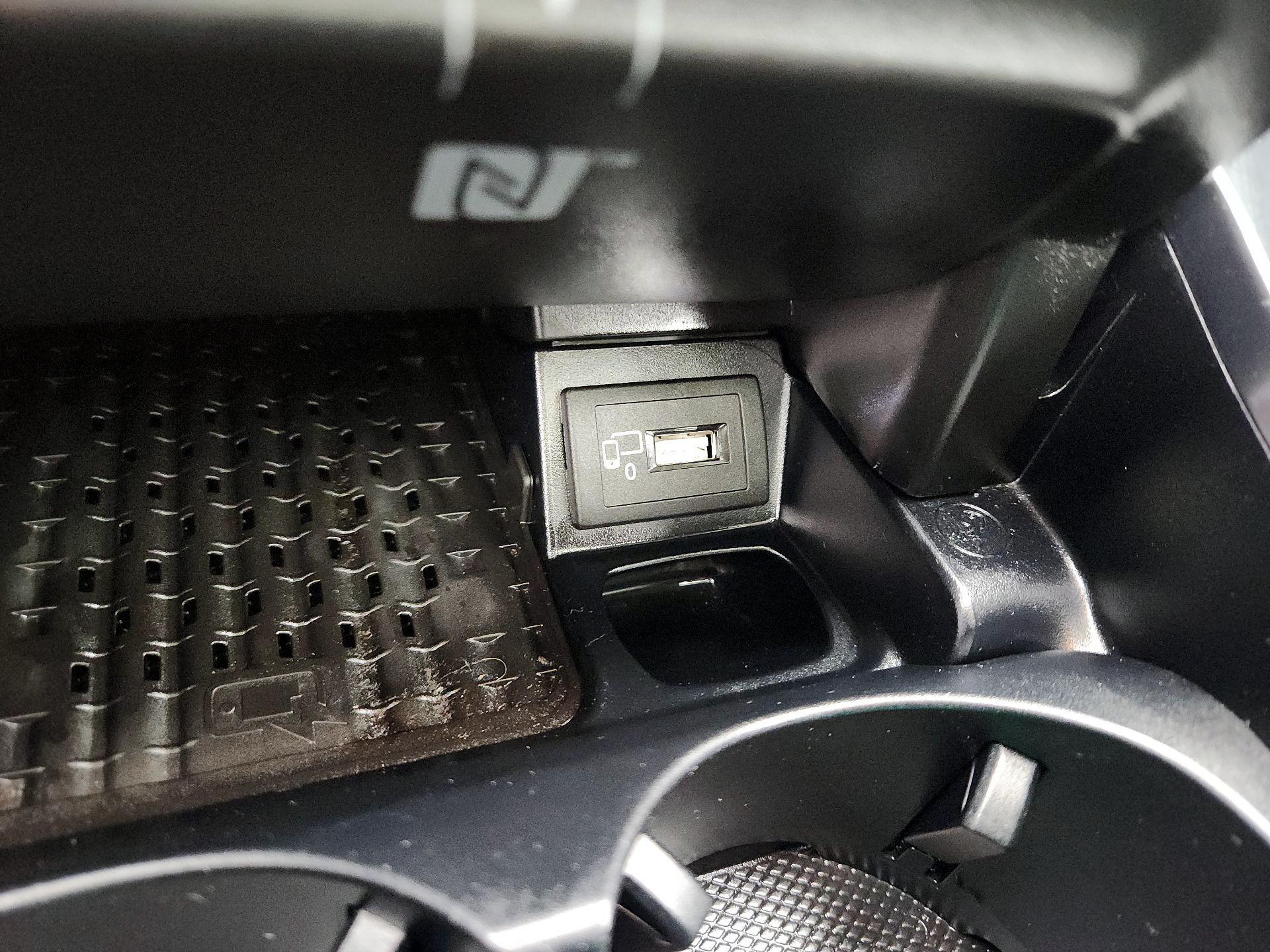 Thumbnail: 2017 Mercedes-Benz E-Class - 19