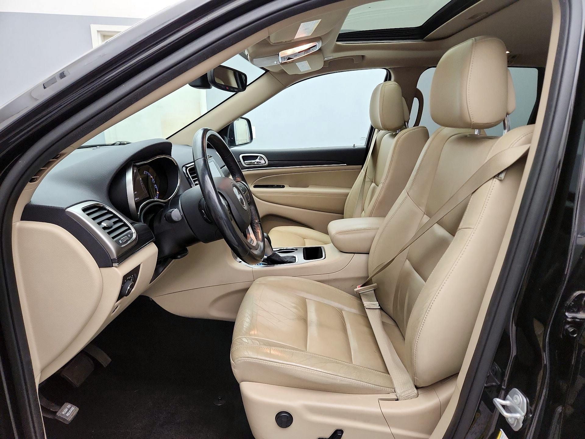 Thumbnail: 2020 Jeep Grand Cherokee - 11