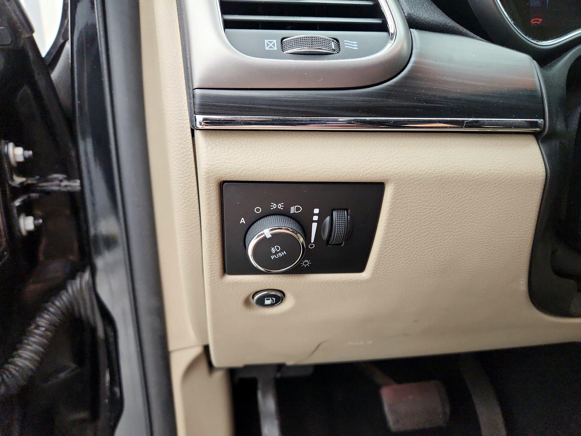 Thumbnail: 2020 Jeep Grand Cherokee - 13