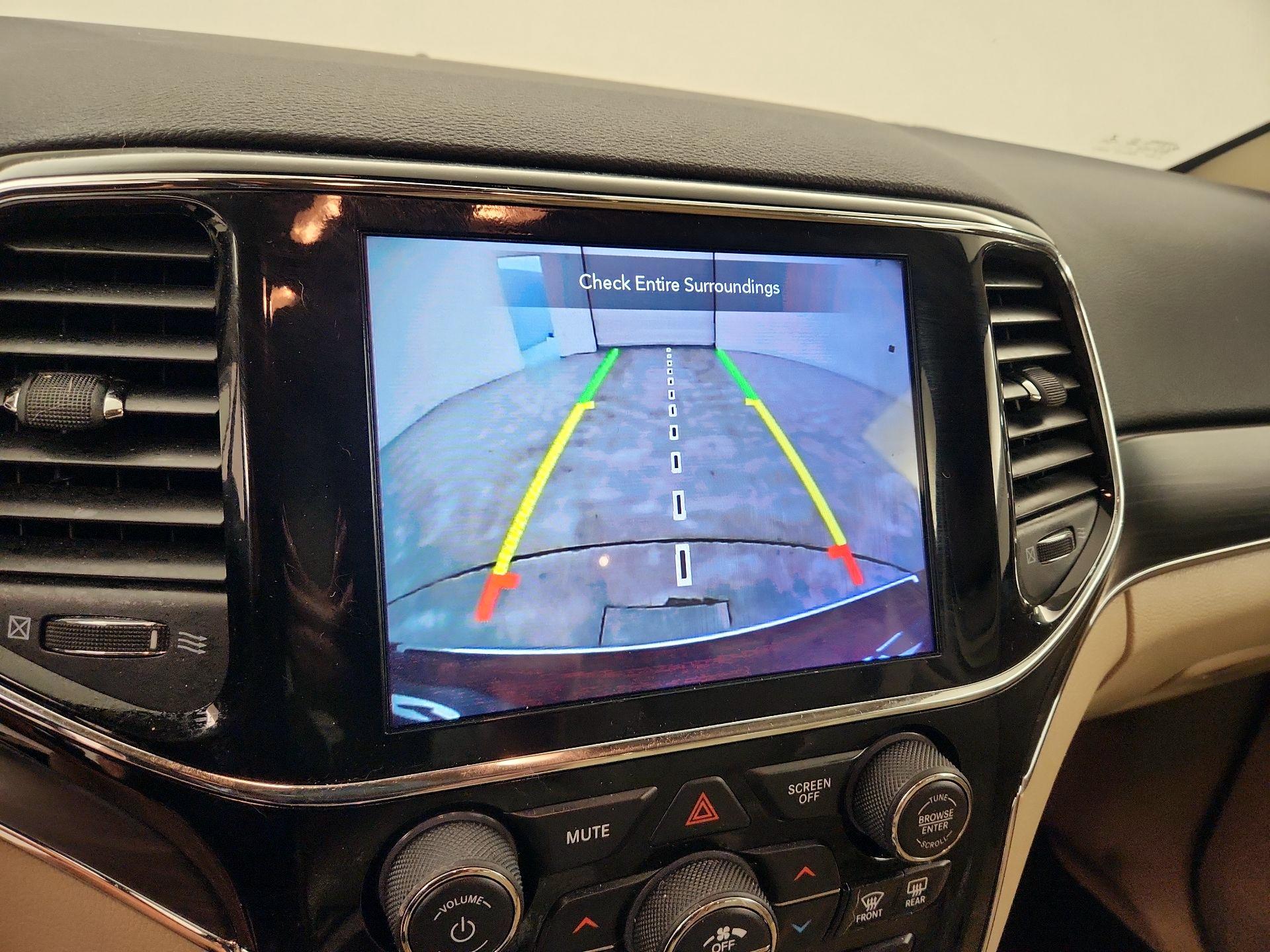 Thumbnail: 2020 Jeep Grand Cherokee - 15