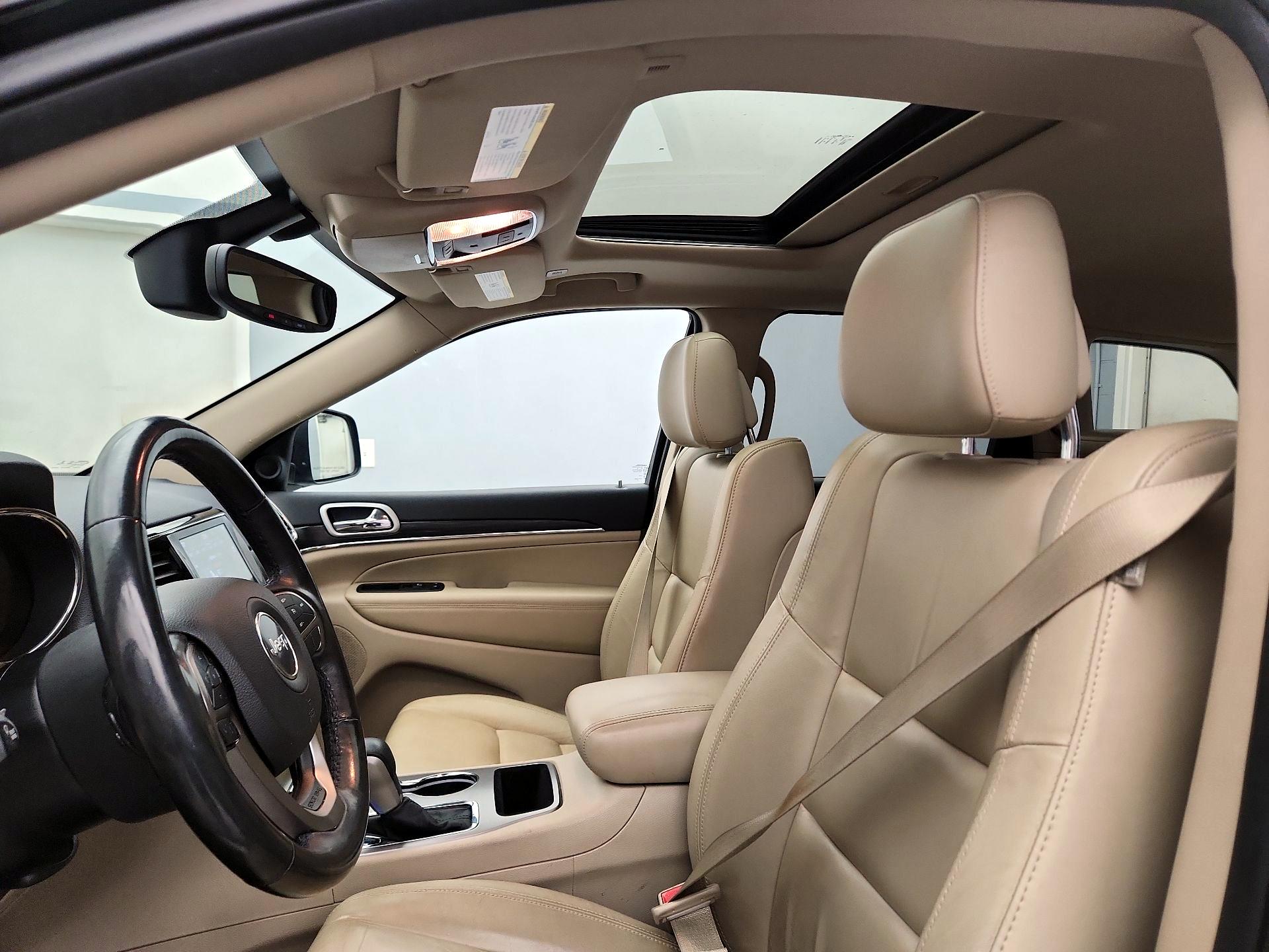 Thumbnail: 2020 Jeep Grand Cherokee - 19