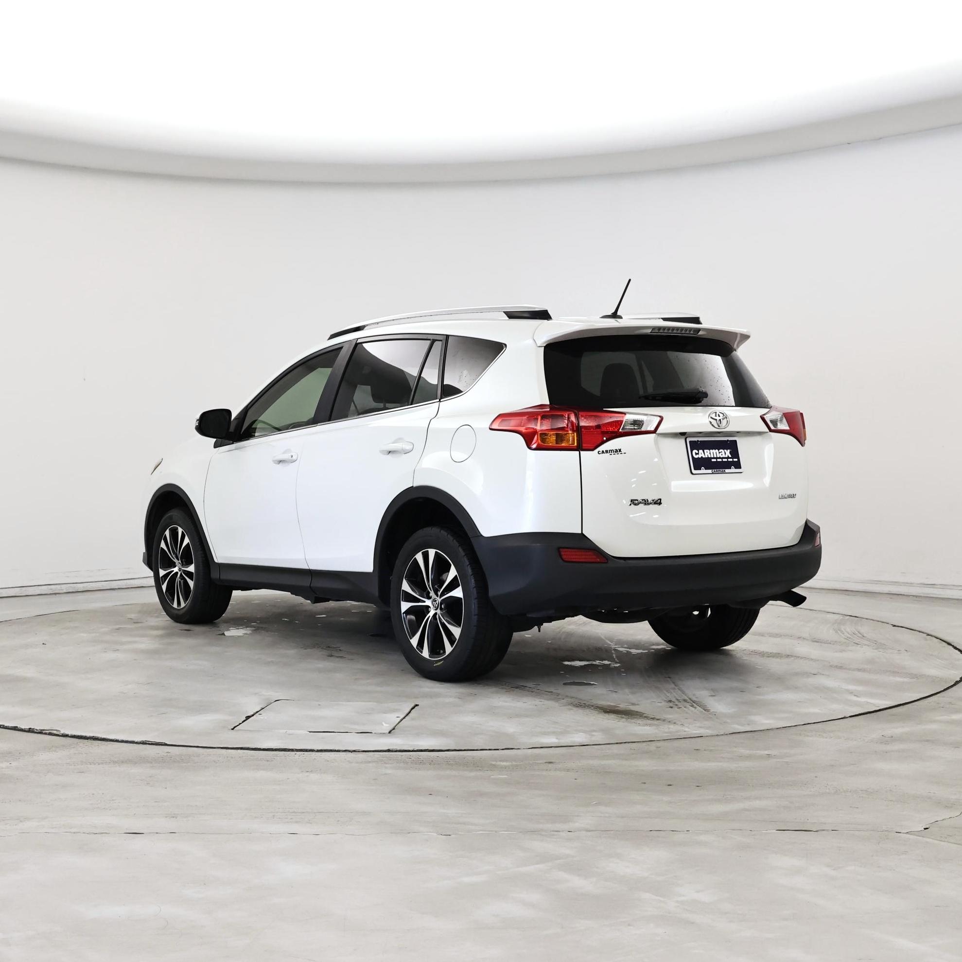 Thumbnail: 2015 Toyota RAV4 - 2