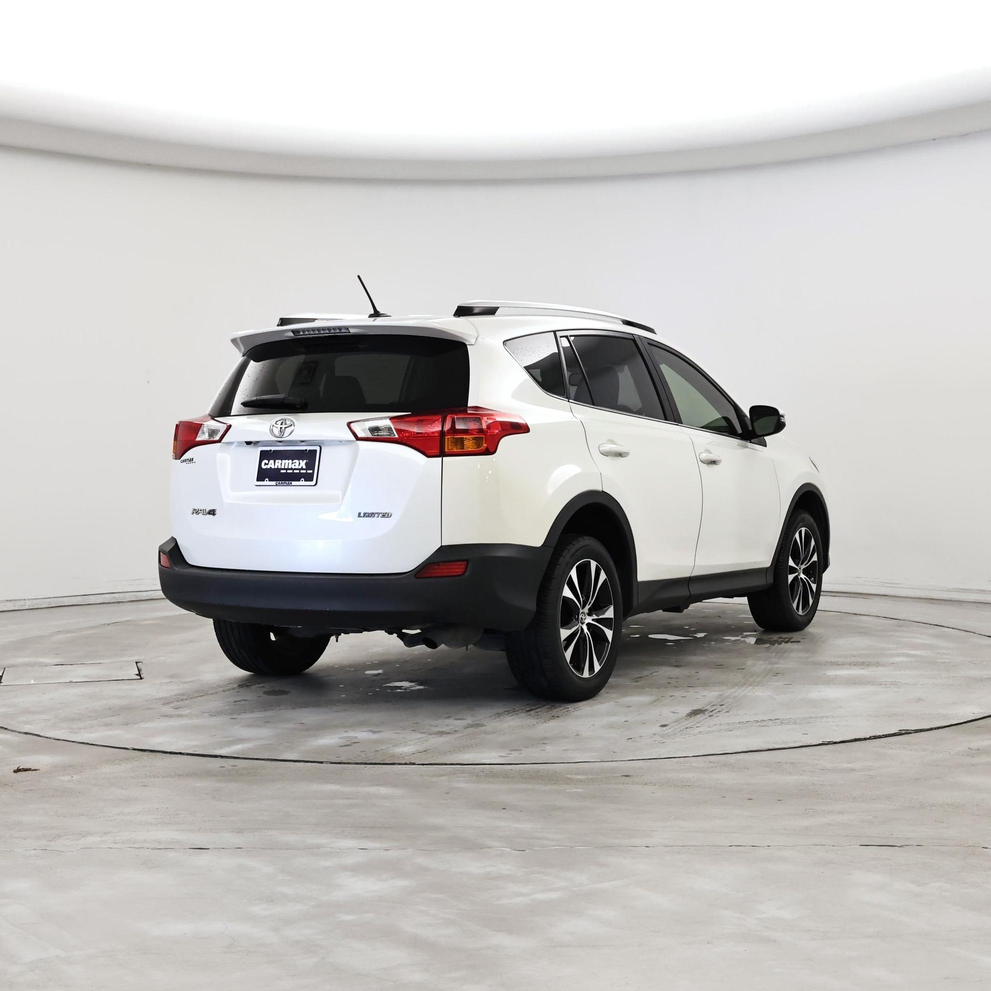 Thumbnail: 2015 Toyota RAV4 - 8
