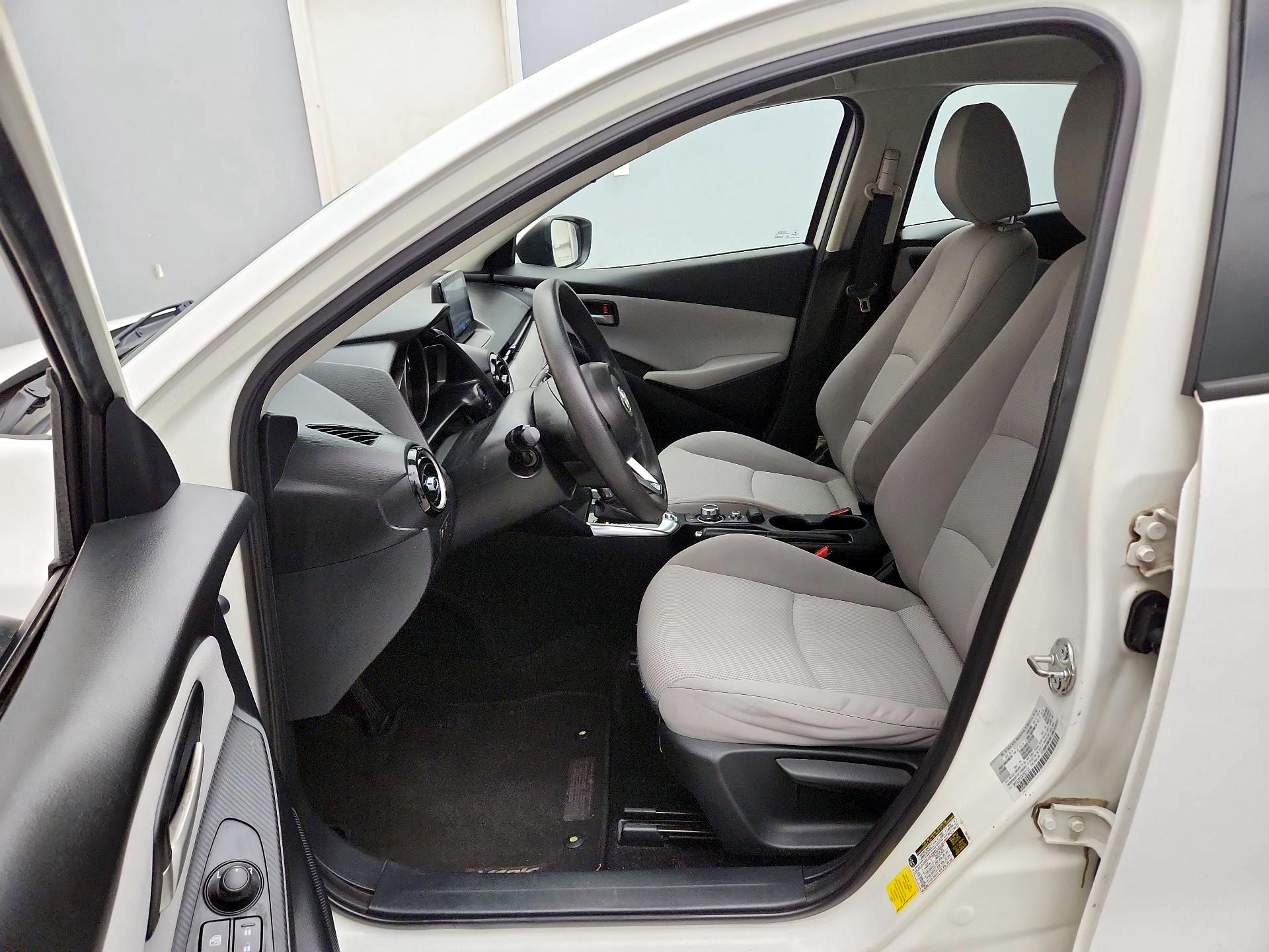 Thumbnail: 2019 Toyota Yaris - 11