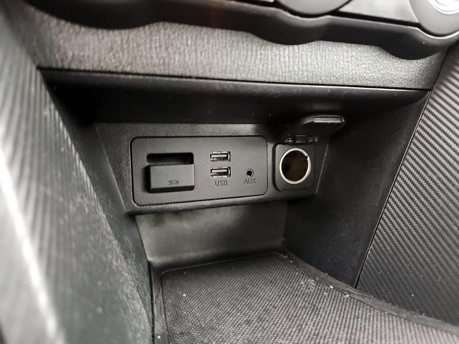 Thumbnail: 2019 Toyota Yaris - 18