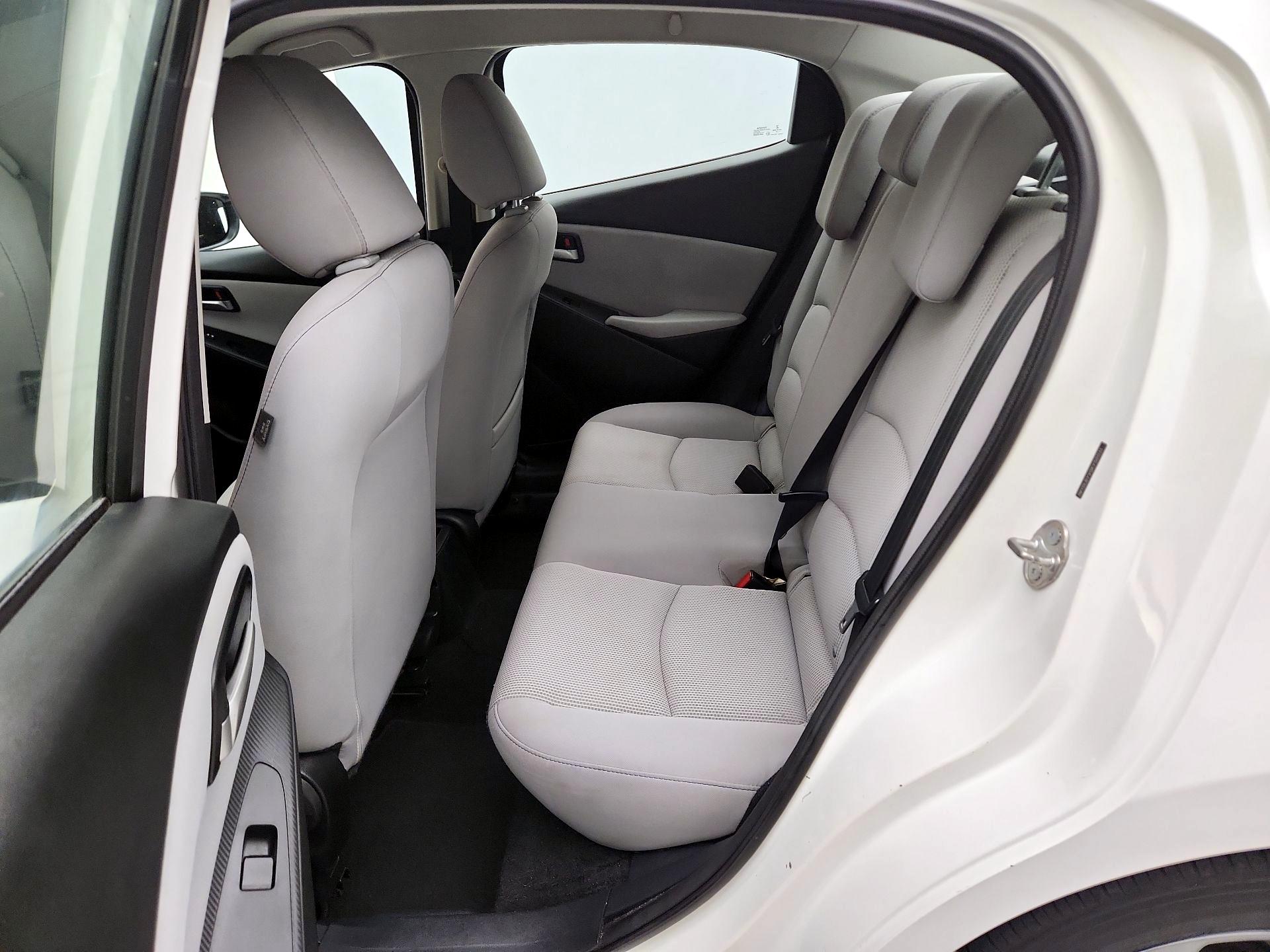 Thumbnail: 2019 Toyota Yaris - 19