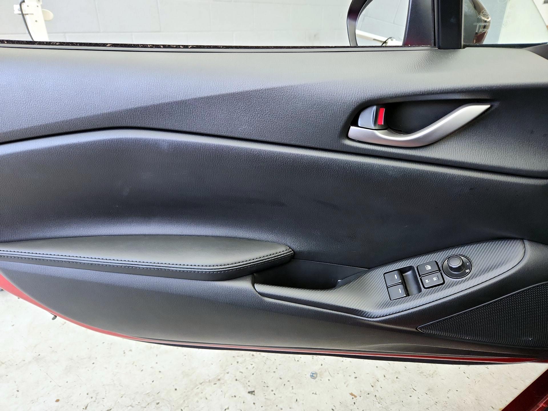 Thumbnail: 2023 Mazda MX-5 Miata - 12