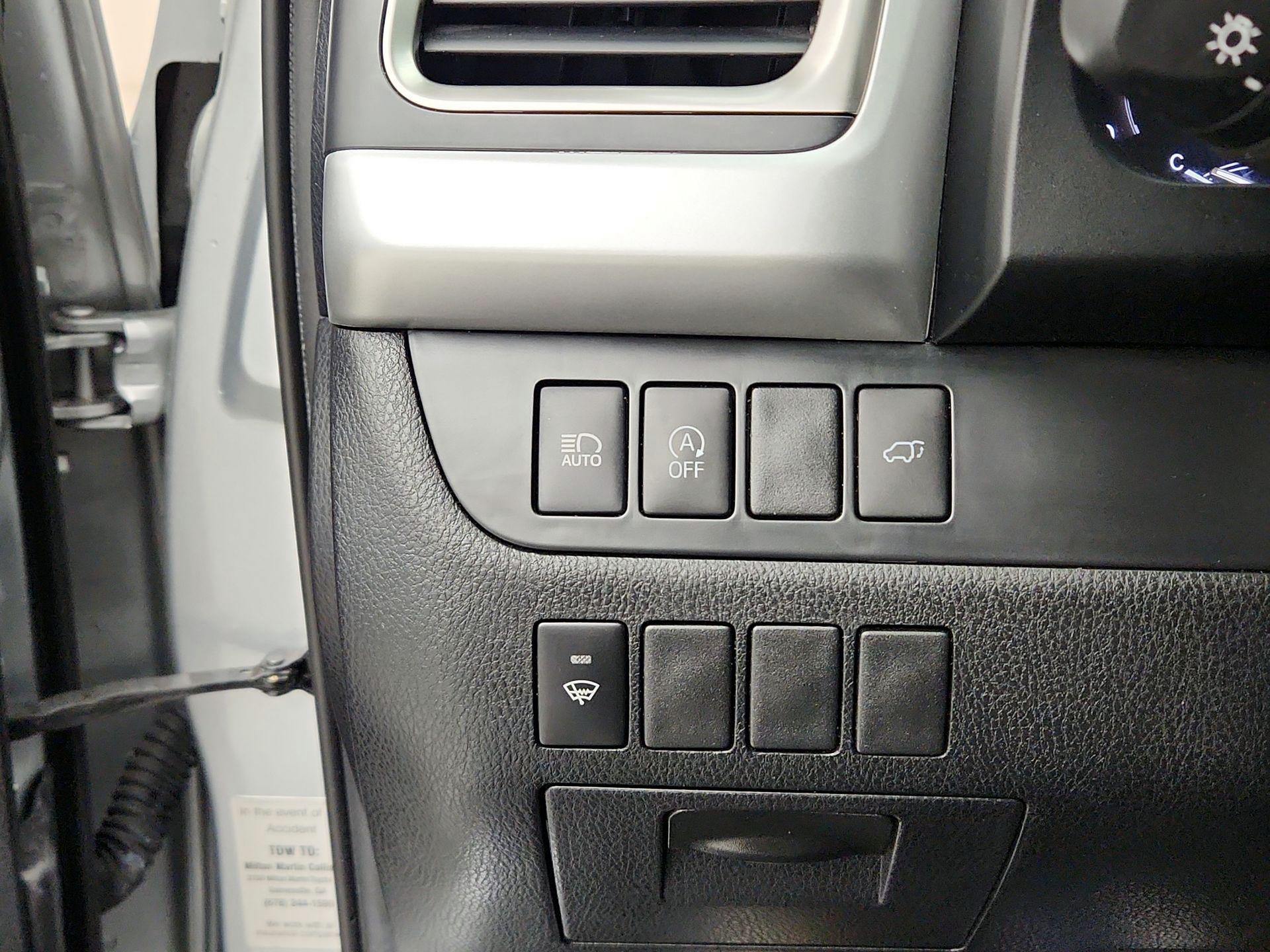 Thumbnail: 2019 Toyota Highlander - 13