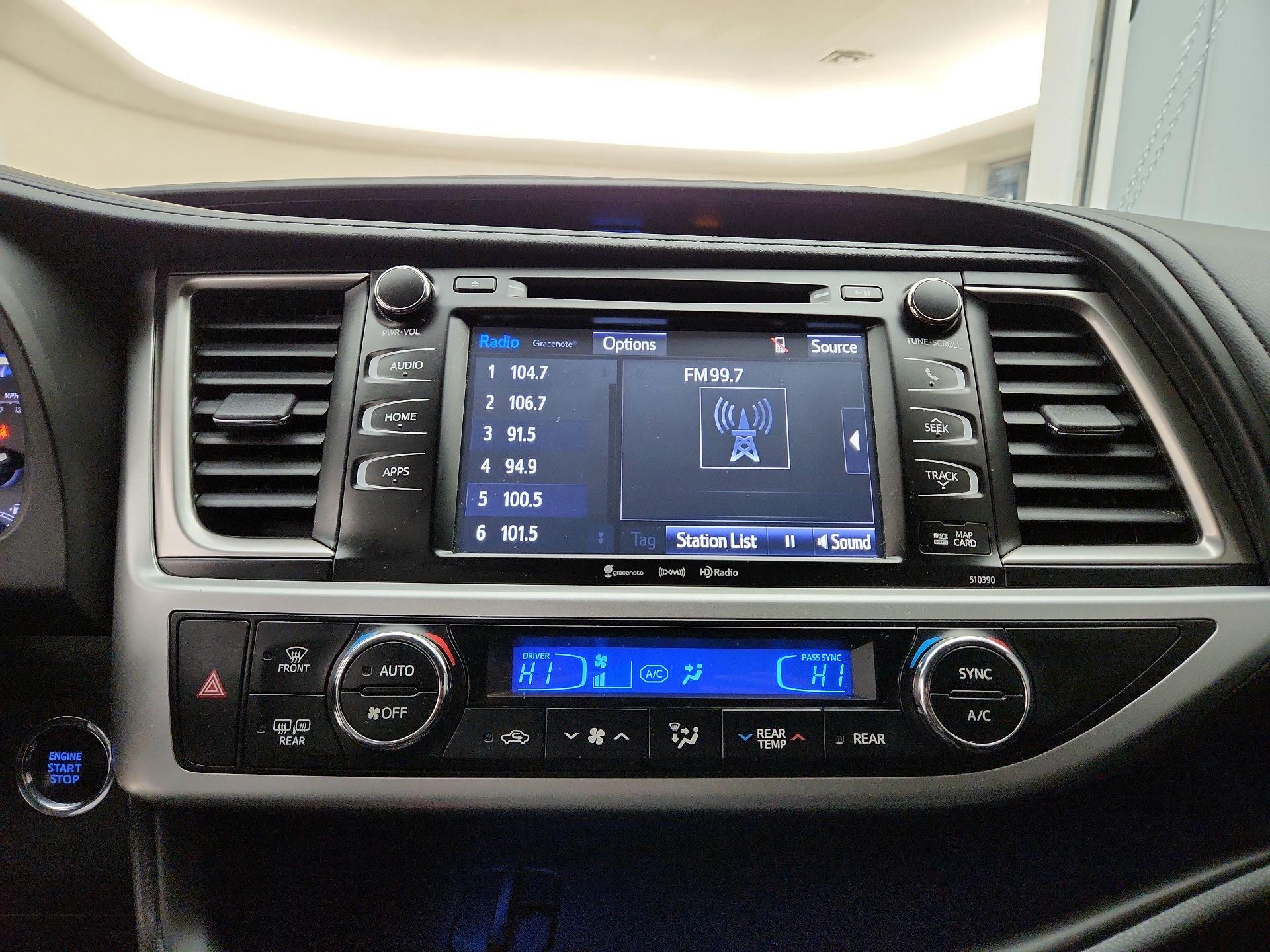 Thumbnail: 2019 Toyota Highlander - 15