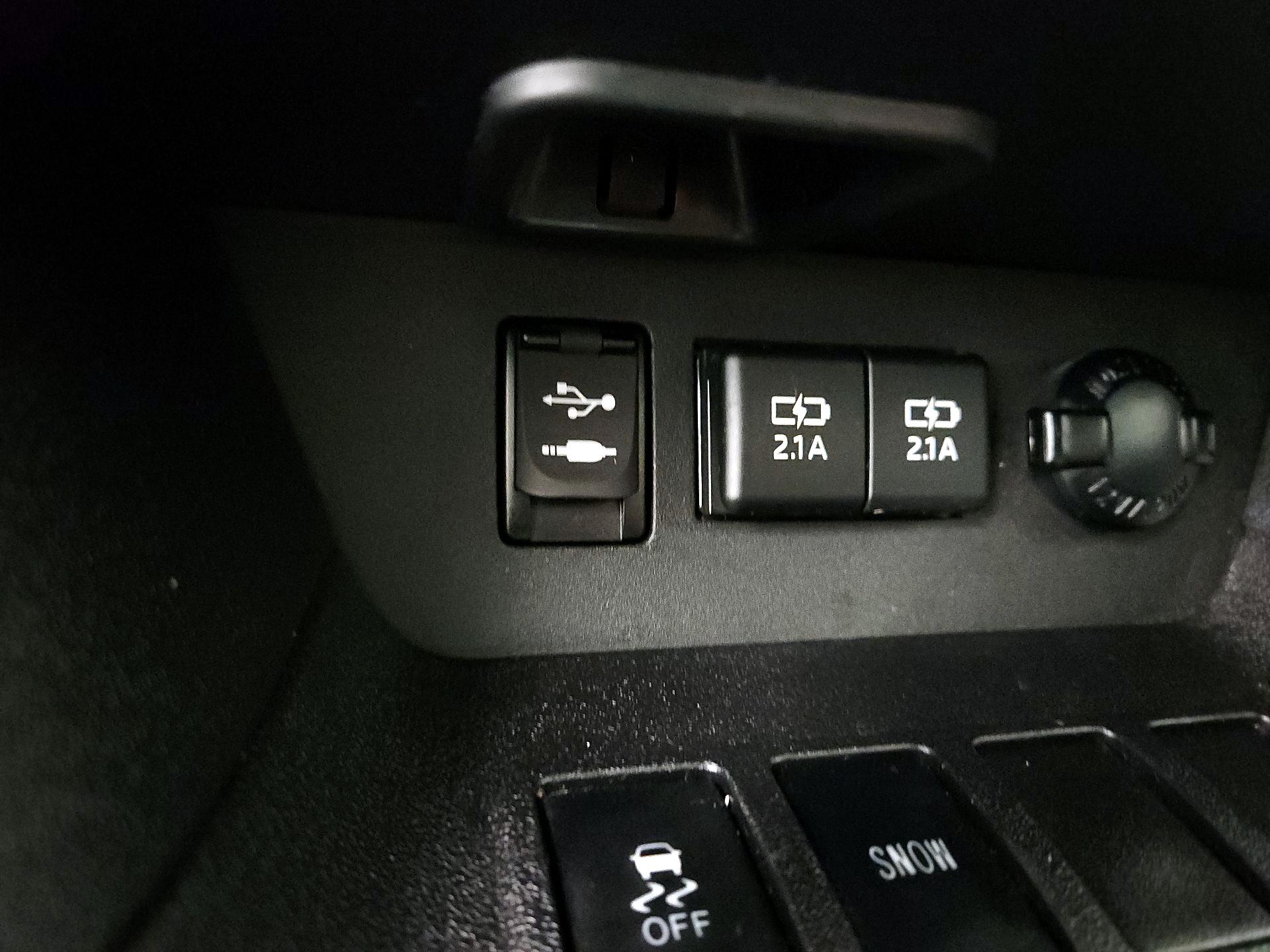 Thumbnail: 2019 Toyota Highlander - 18