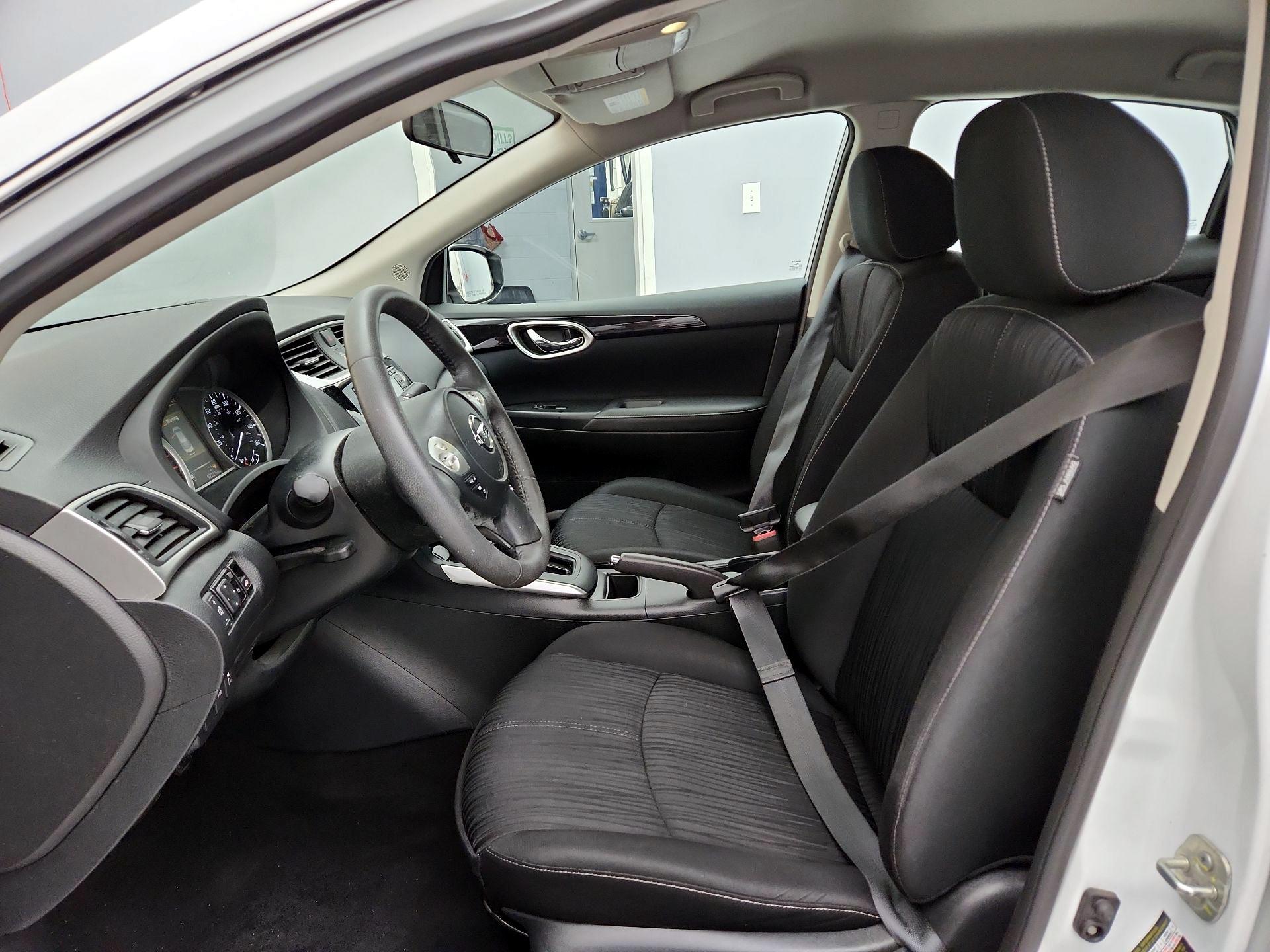 Thumbnail: 2017 Nissan Sentra - 11