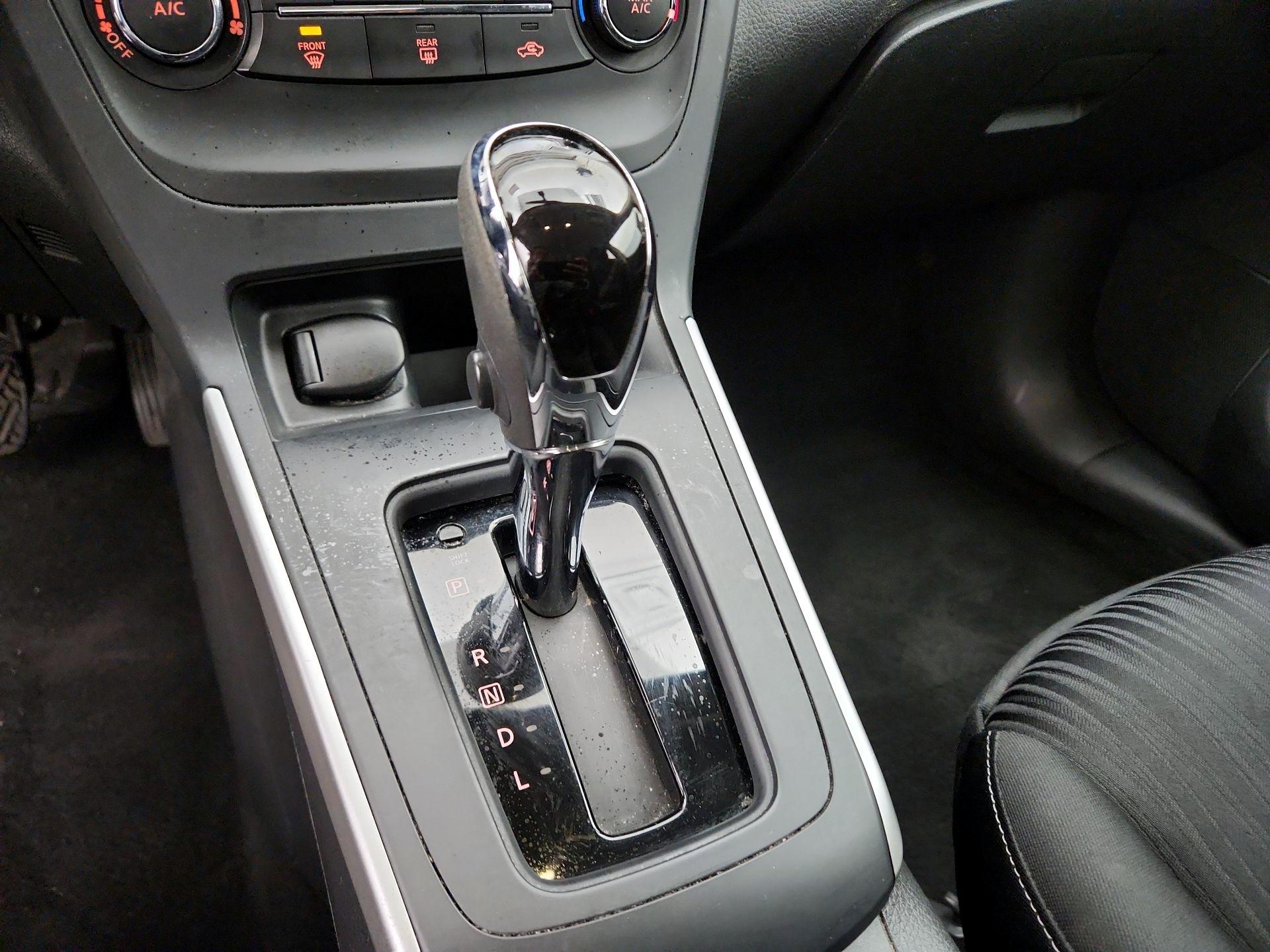 Thumbnail: 2017 Nissan Sentra - 17