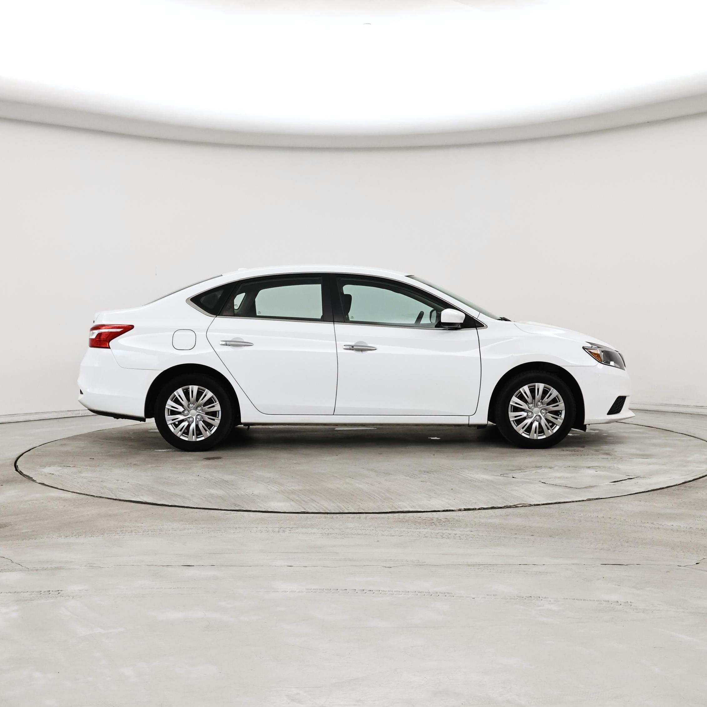 Thumbnail: 2017 Nissan Sentra - 7