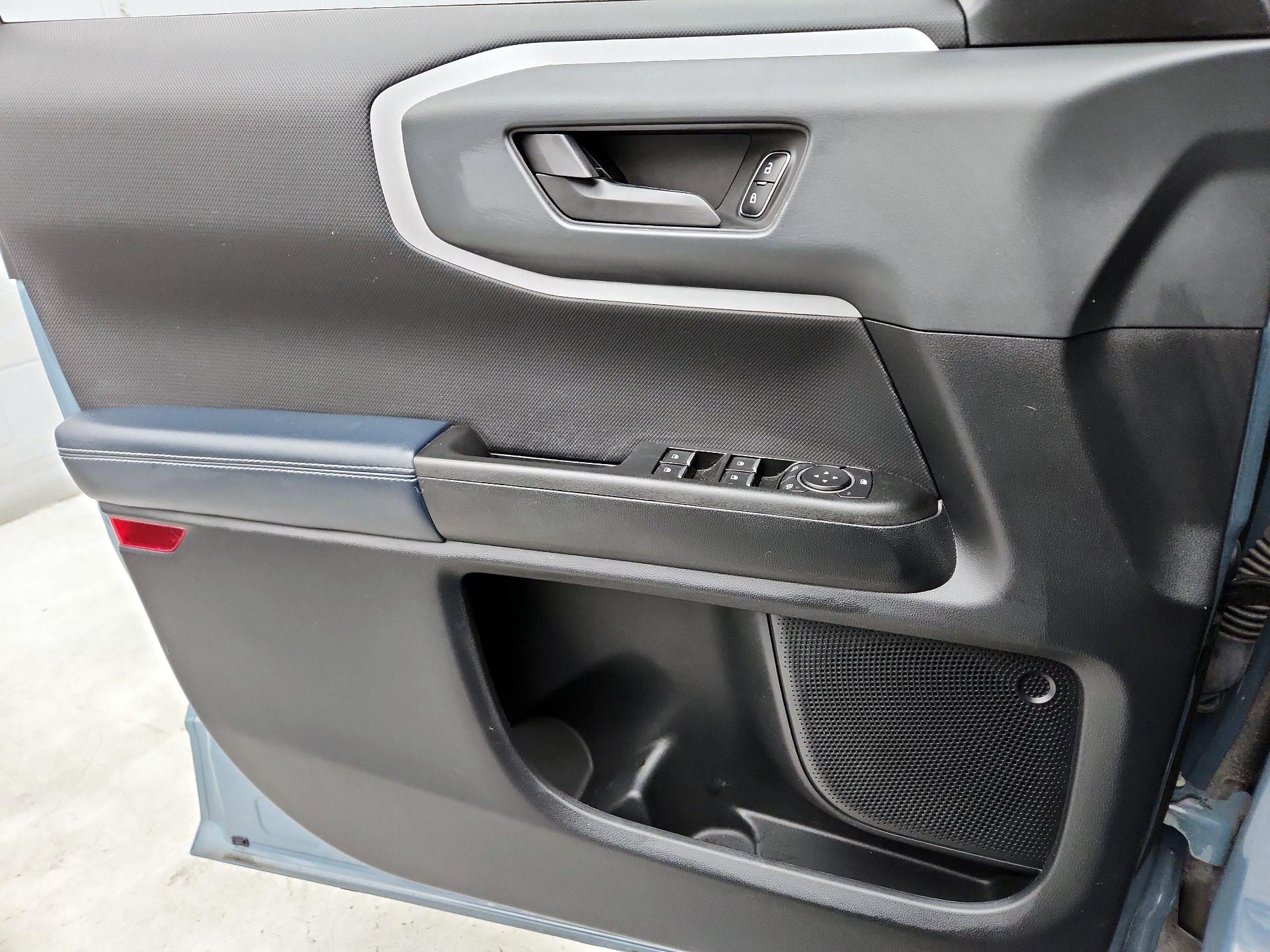 Thumbnail: 2021 Ford Bronco Sport - 12